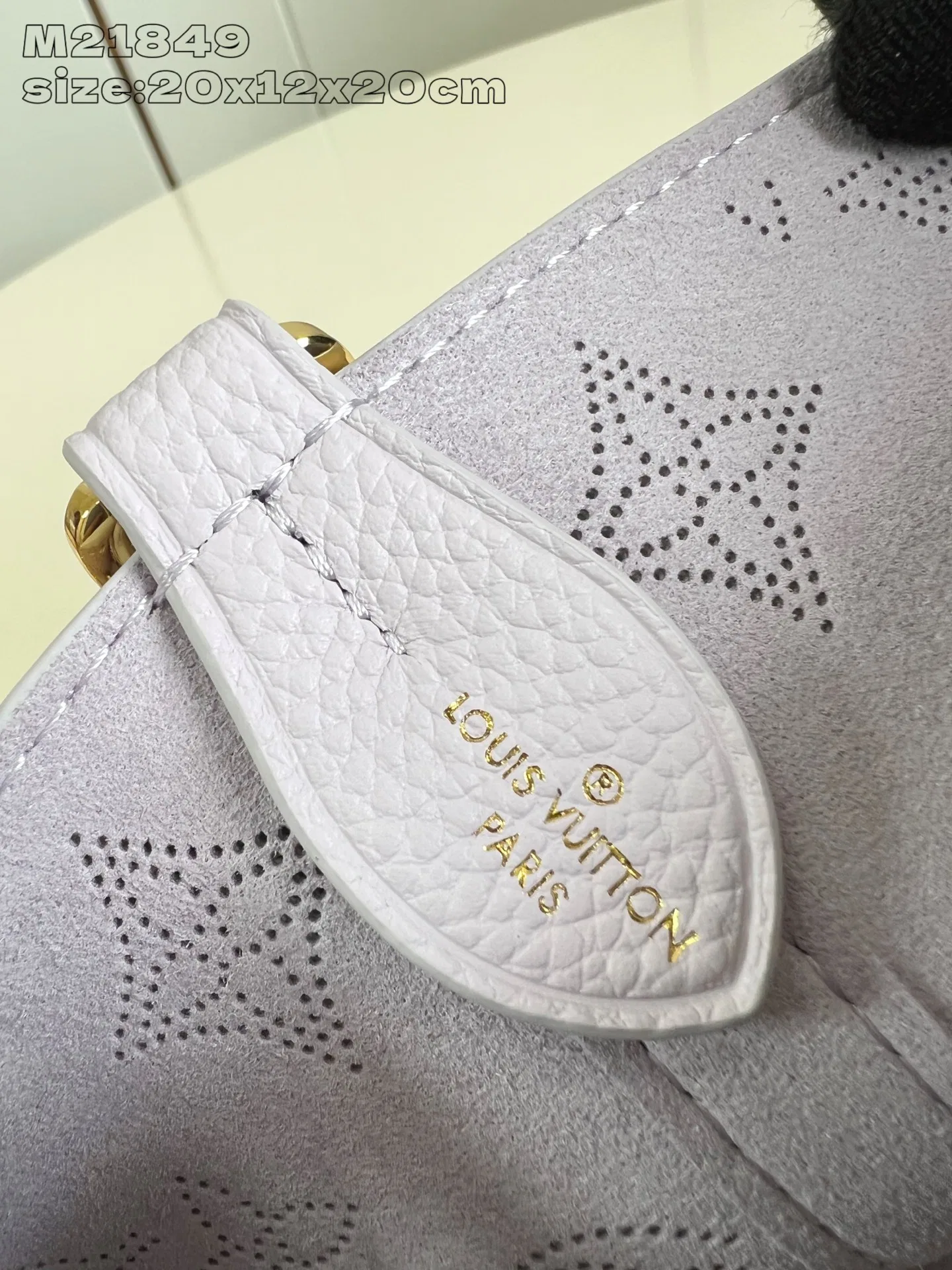 LV 27FW EJMGZXH 040 토트백 18