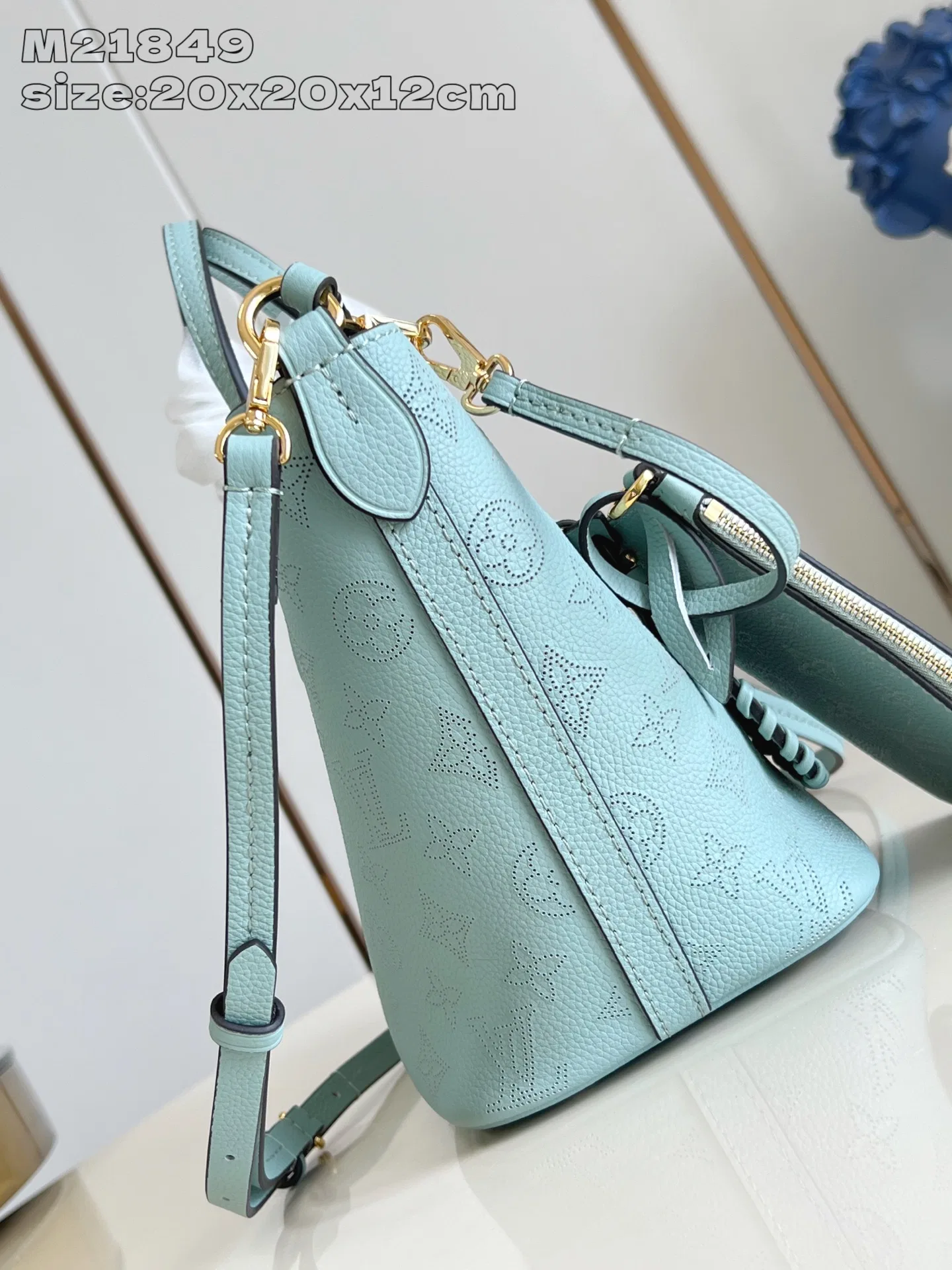 LV 27FW EJMGZXH 040 토트백 24