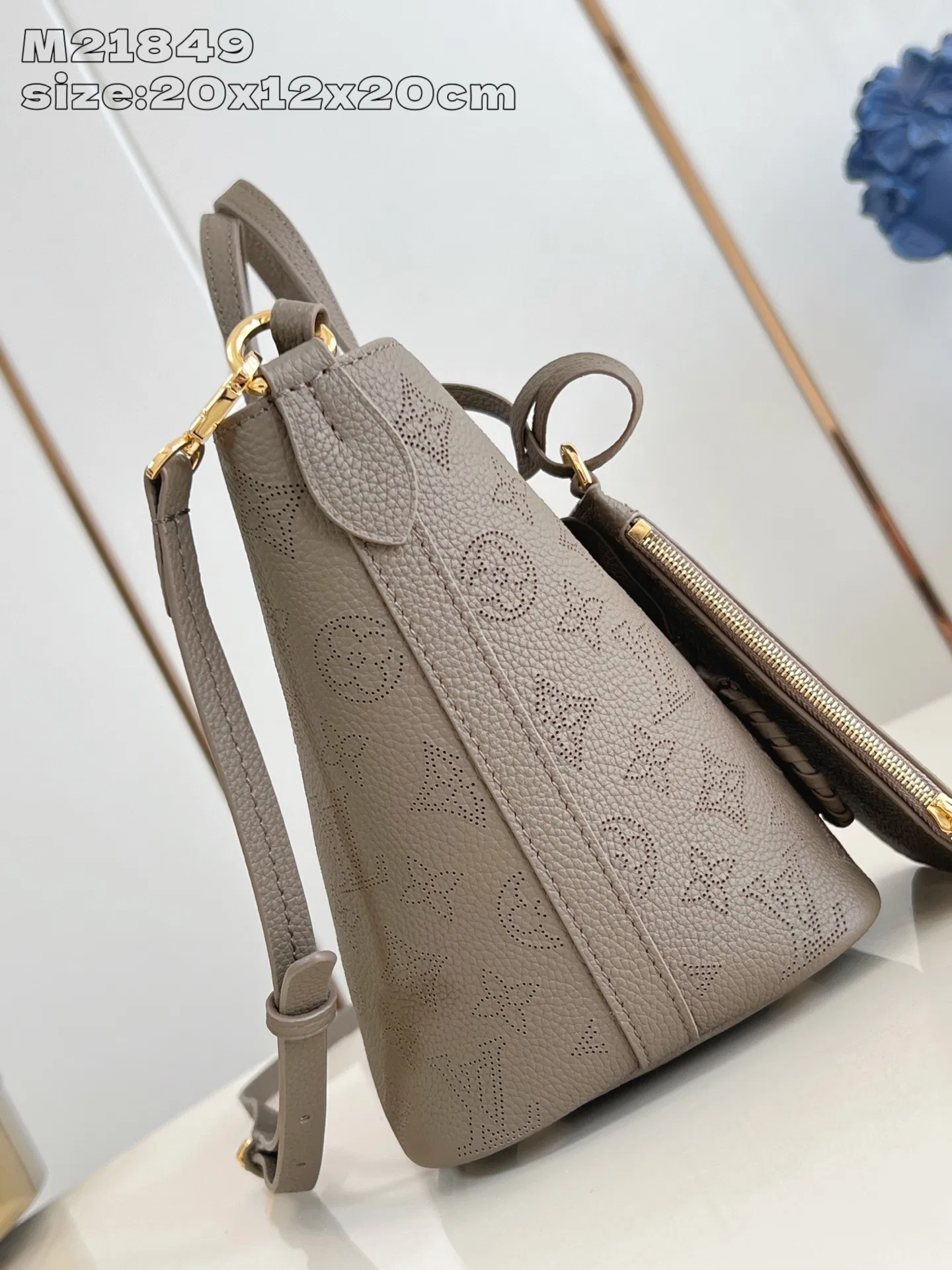LV 27FW EJMGZXH 040 토트백 33