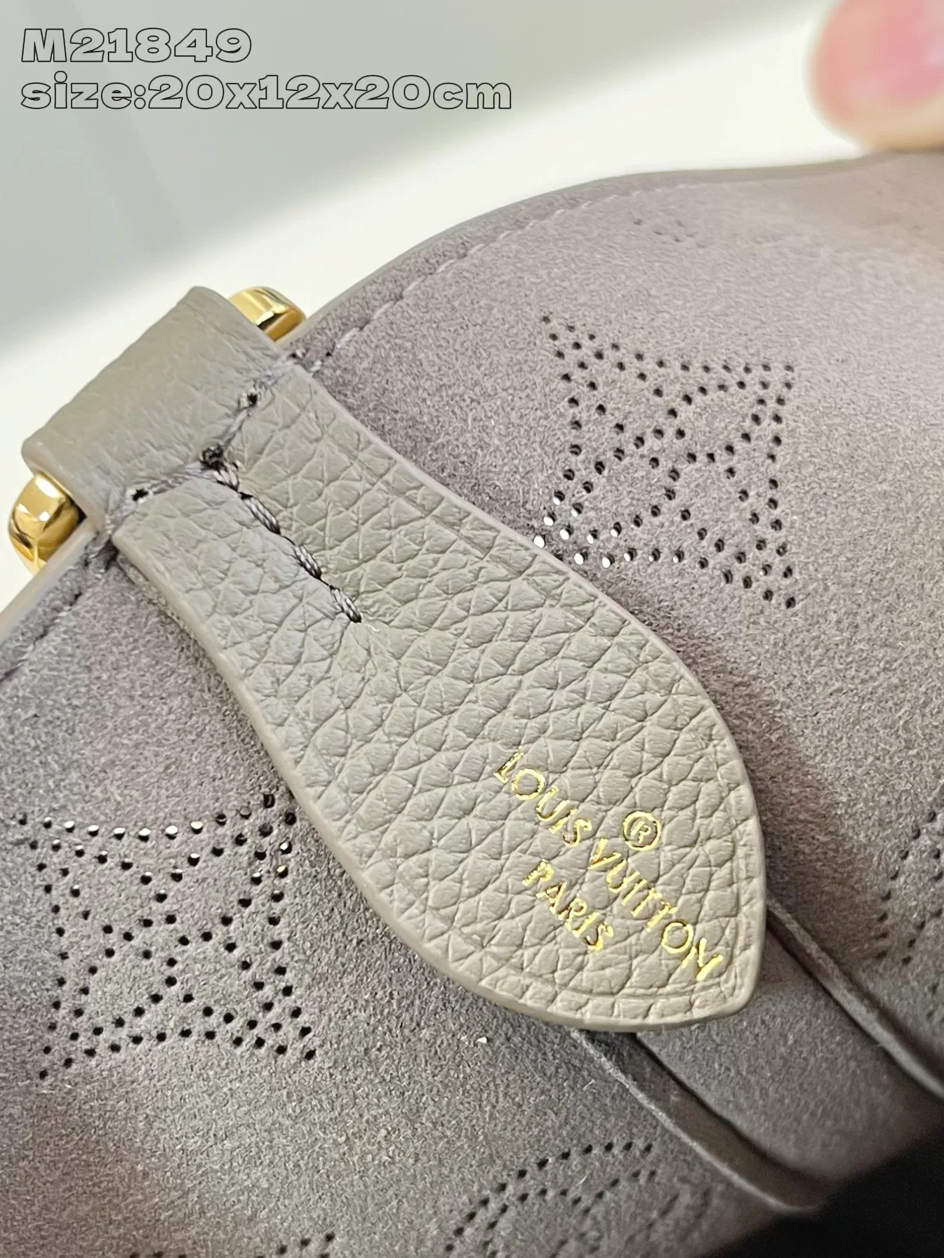 LV 27FW EJMGZXH 040 토트백 39