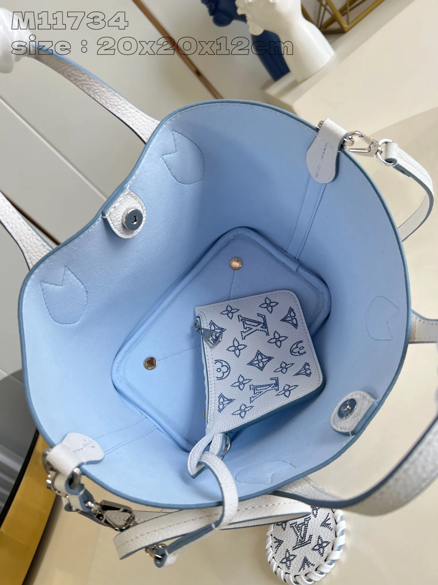 LV 27FW EJMGZXH 041 숄더백 7