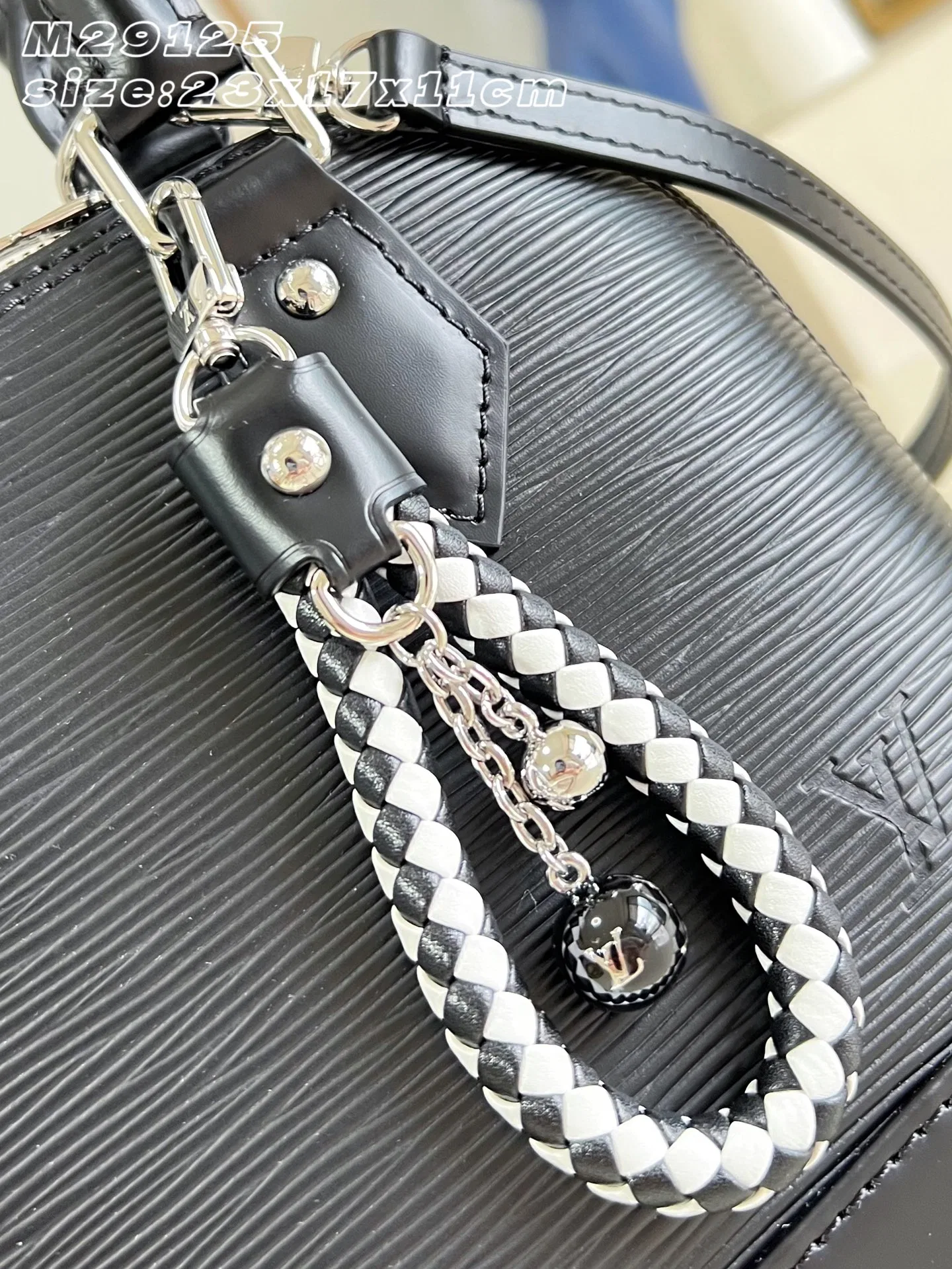 LV 27FW EJMGZXH 048 토트백 16