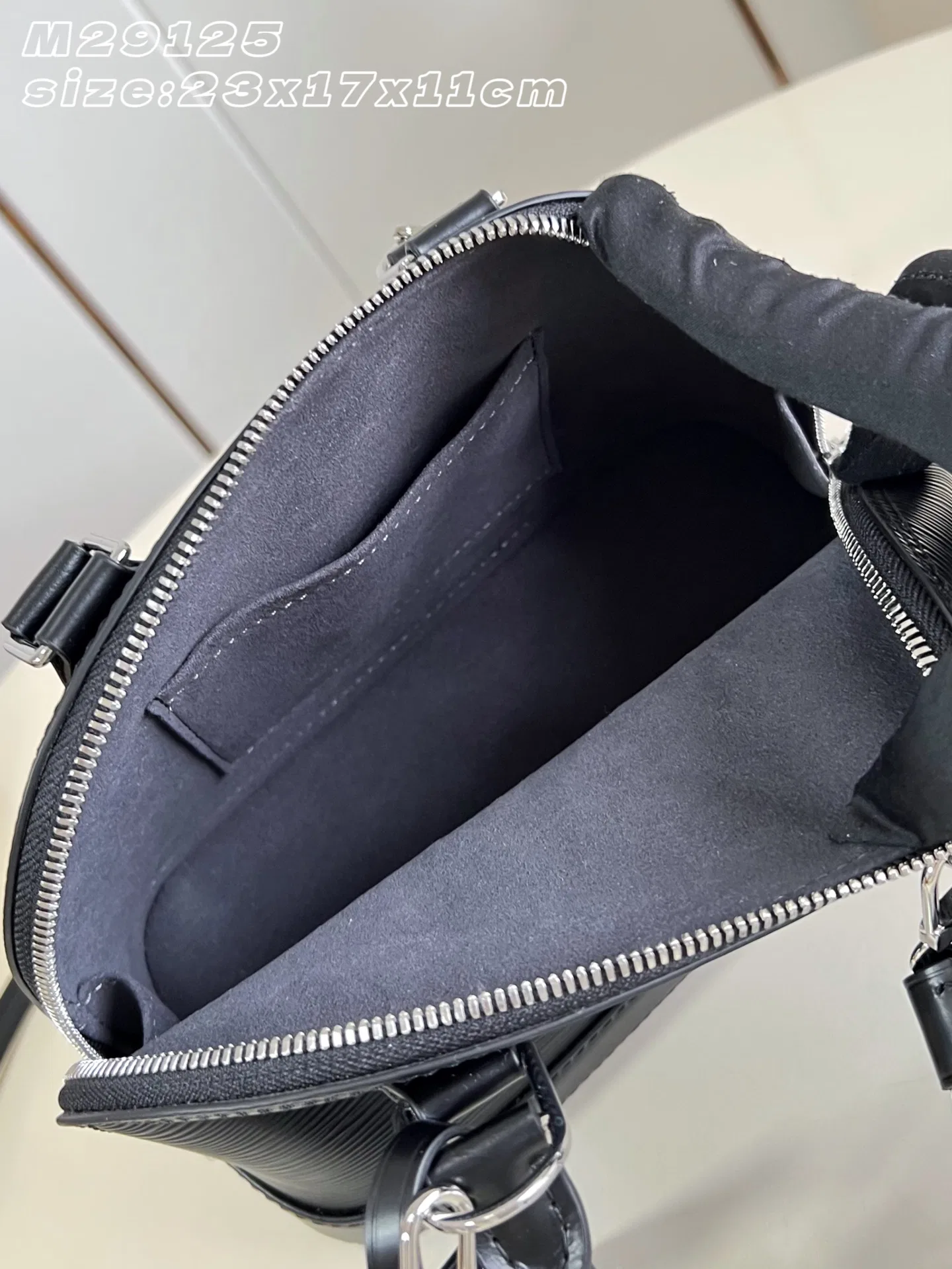 LV 27FW EJMGZXH 048 토트백 24