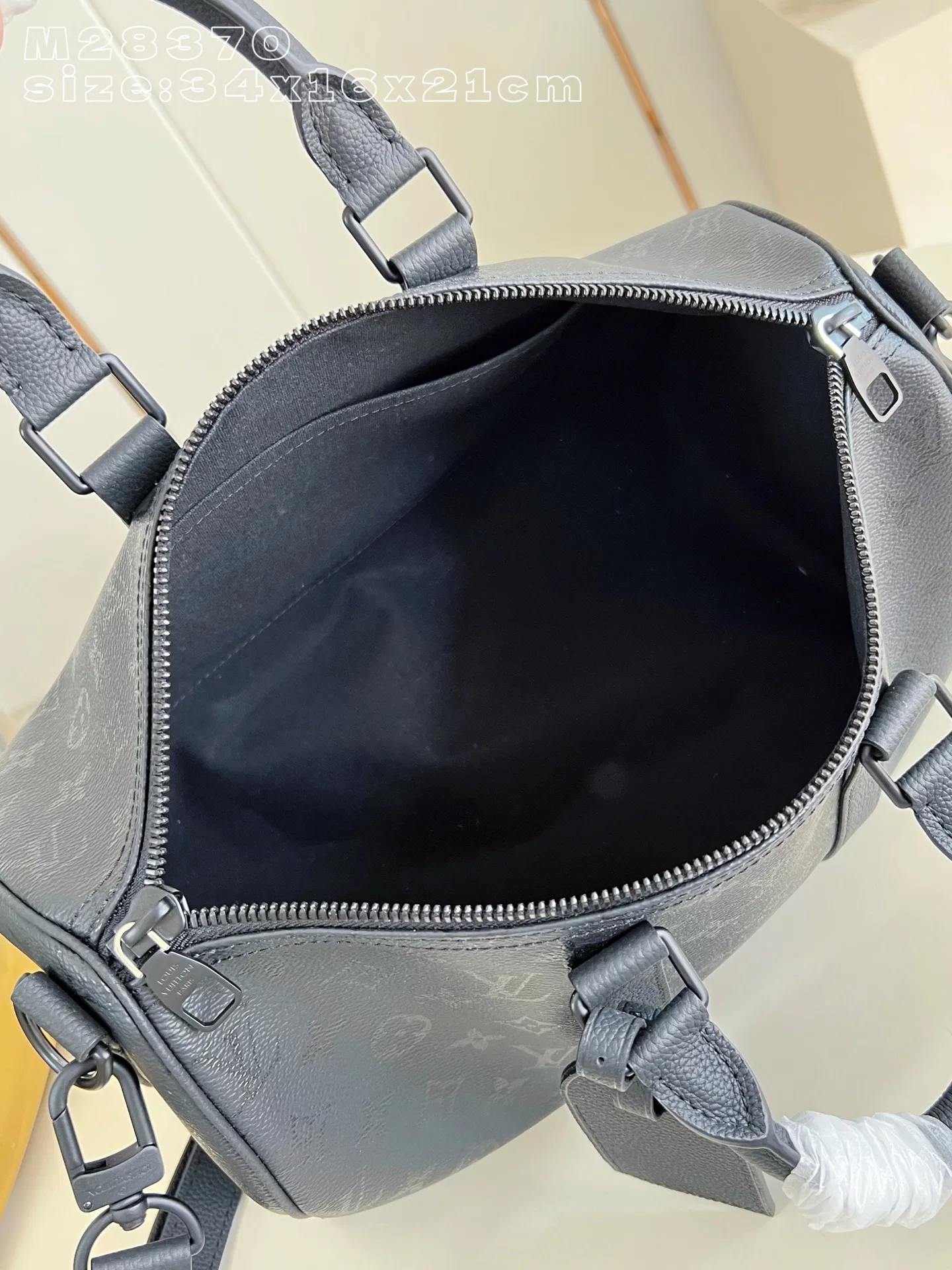 LV 27FW EJMGZXH 054 토트백 11