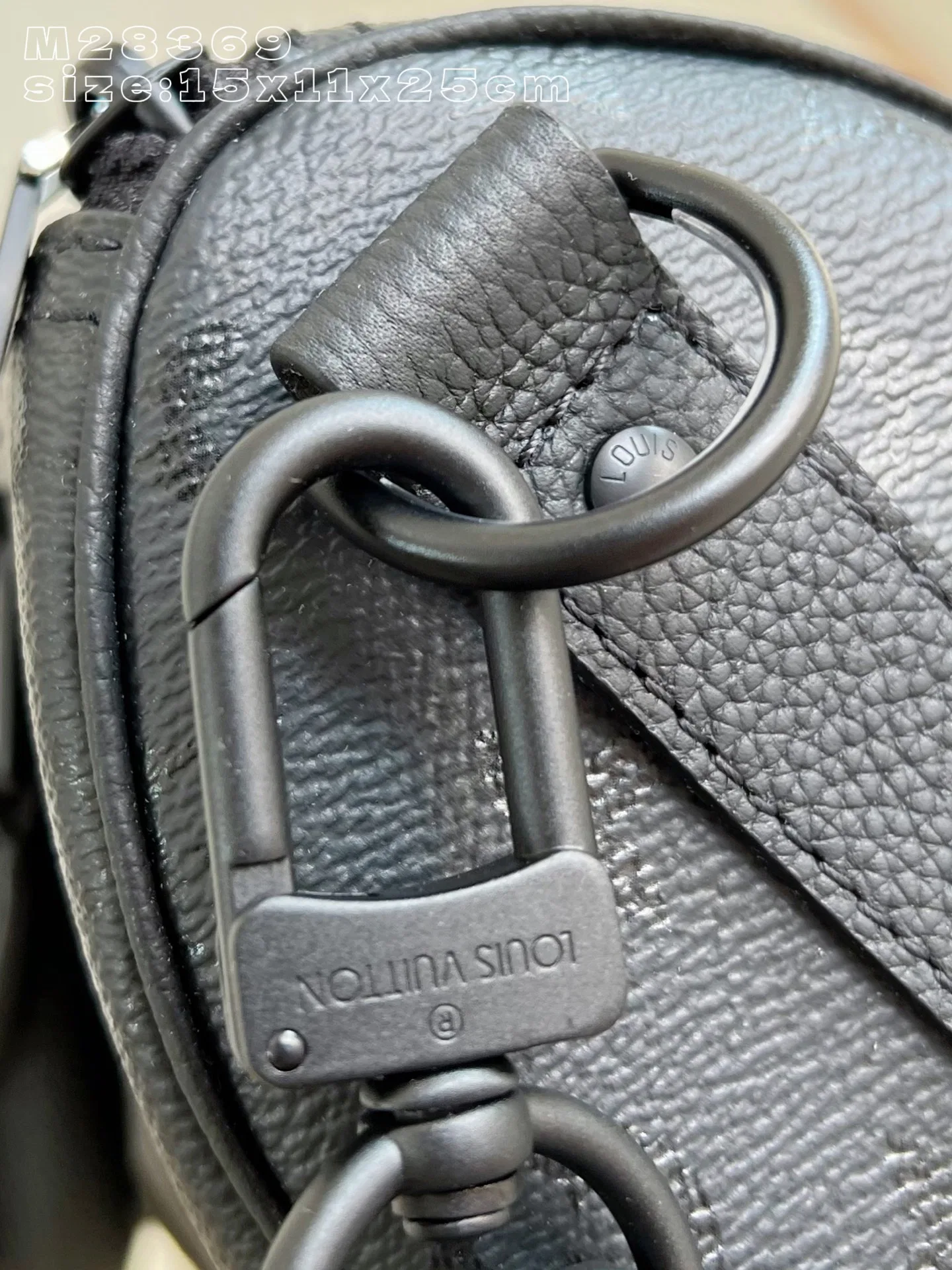 LV 27FW EJMGZXH 055 토트백 7