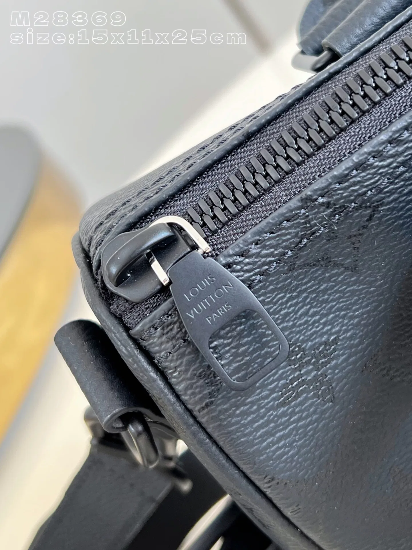 LV 27FW EJMGZXH 055 토트백 11