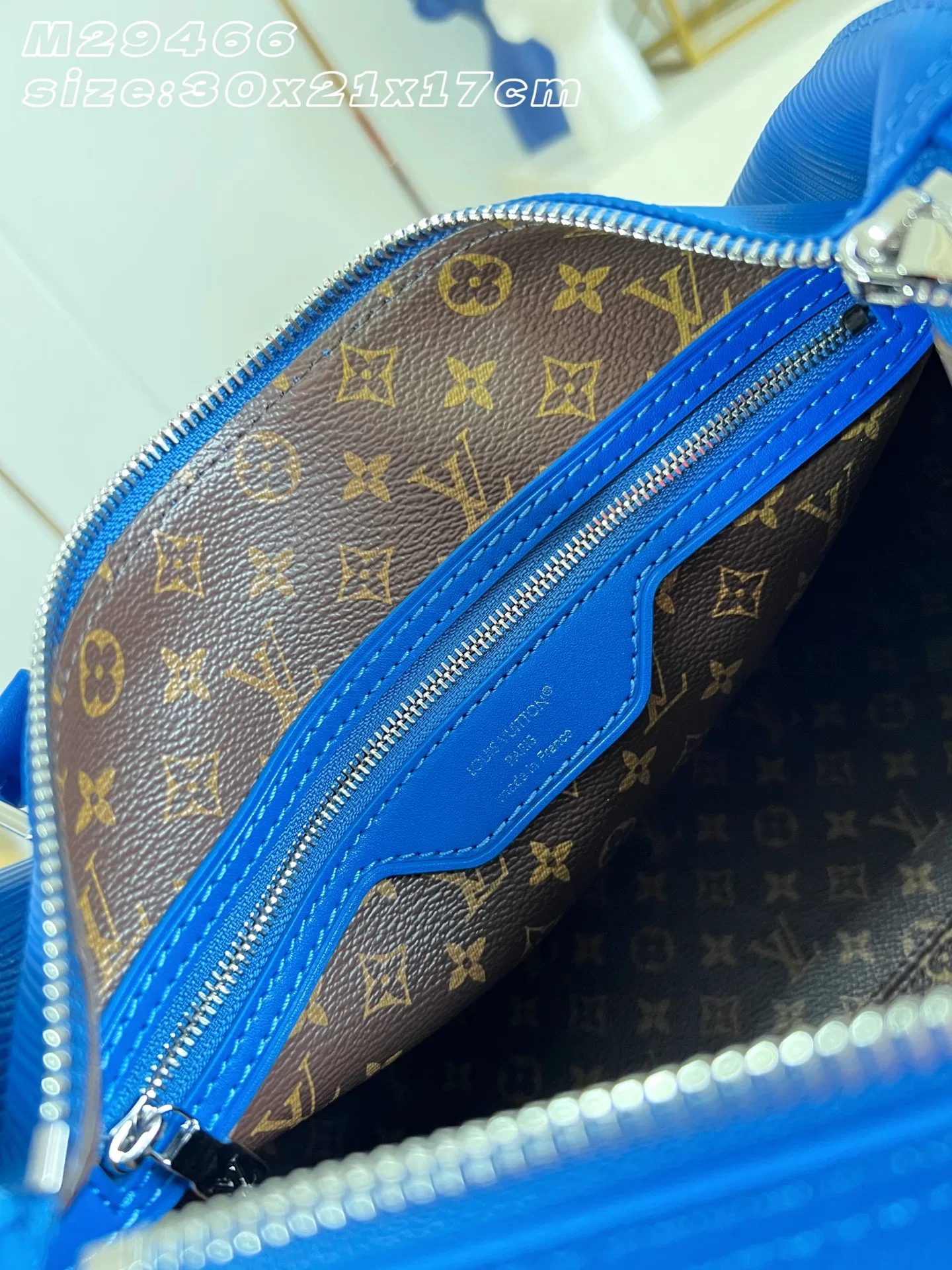 LV 27FW EJMGZXH 057 숄더백 13
