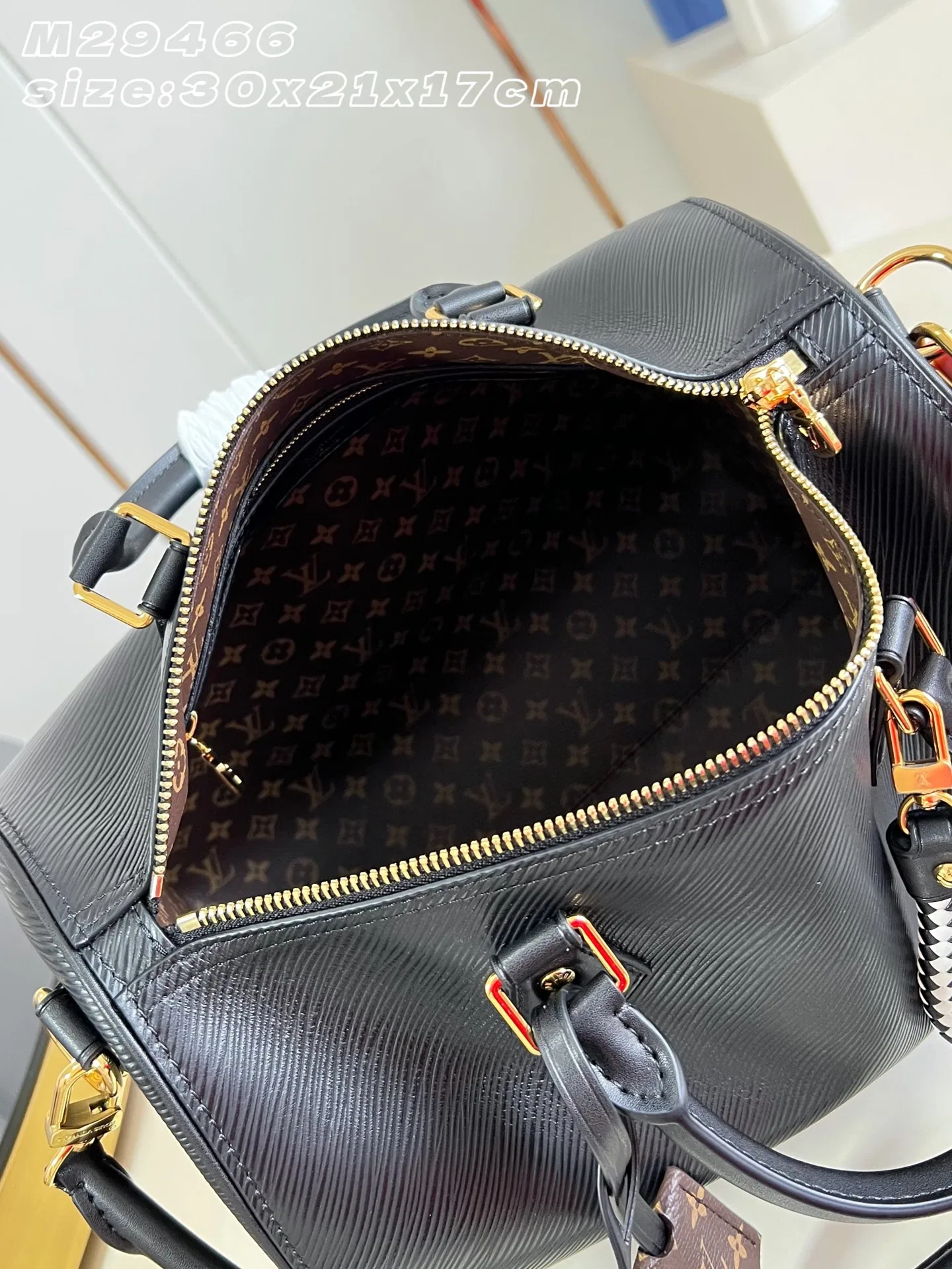 LV 27FW EJMGZXH 057 숄더백 29