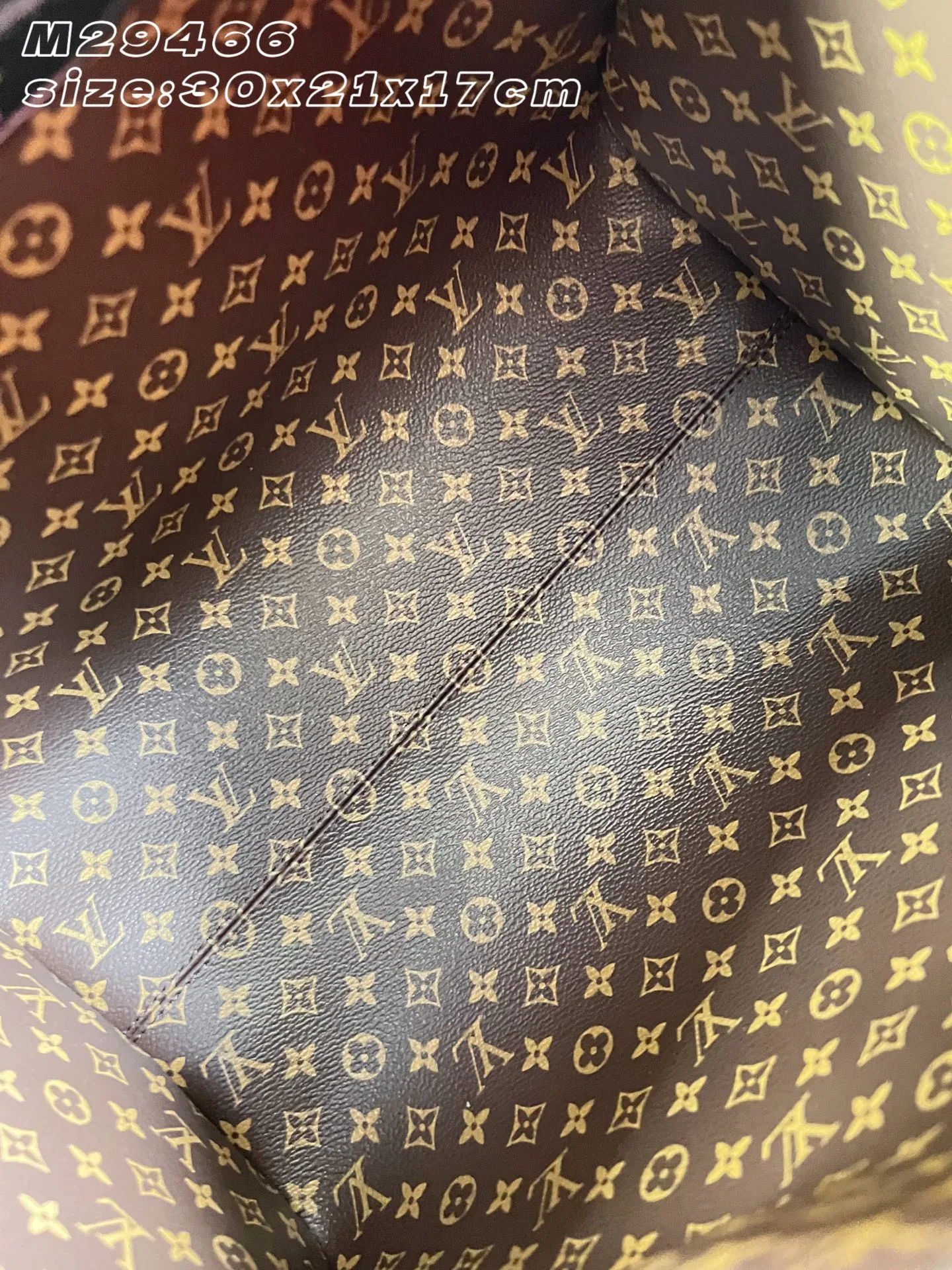 LV 27FW EJMGZXH 057 숄더백 30