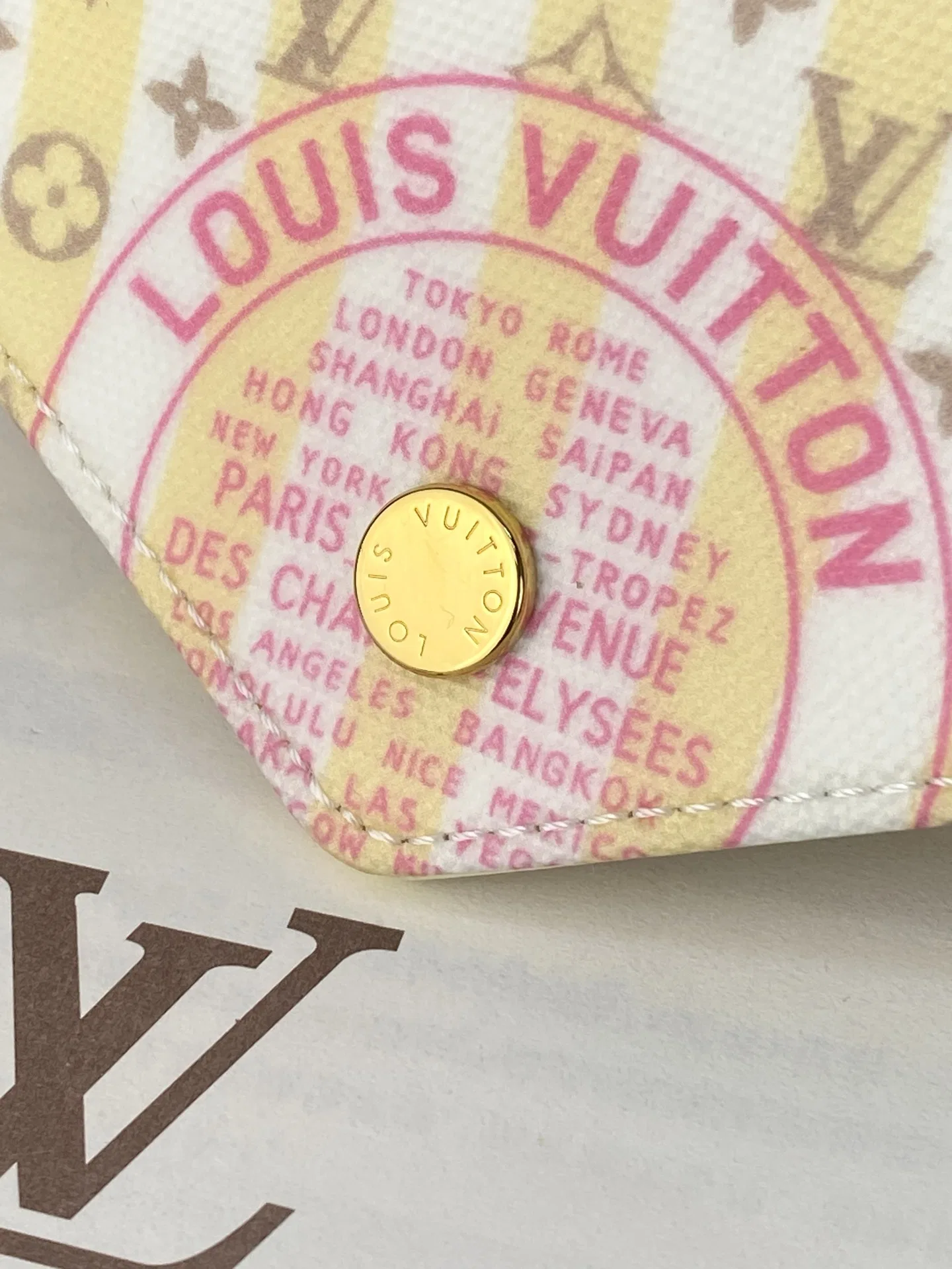 LV 27FW EJMGZXH 059 지갑 14