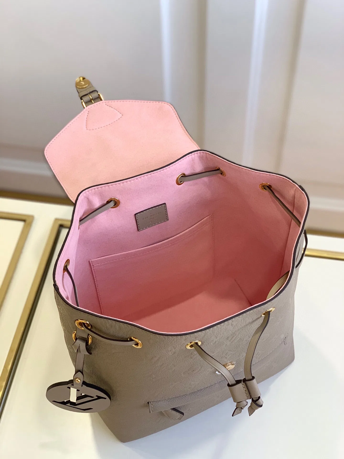 LV 27FW EJMGZXH 061 백팩 15
