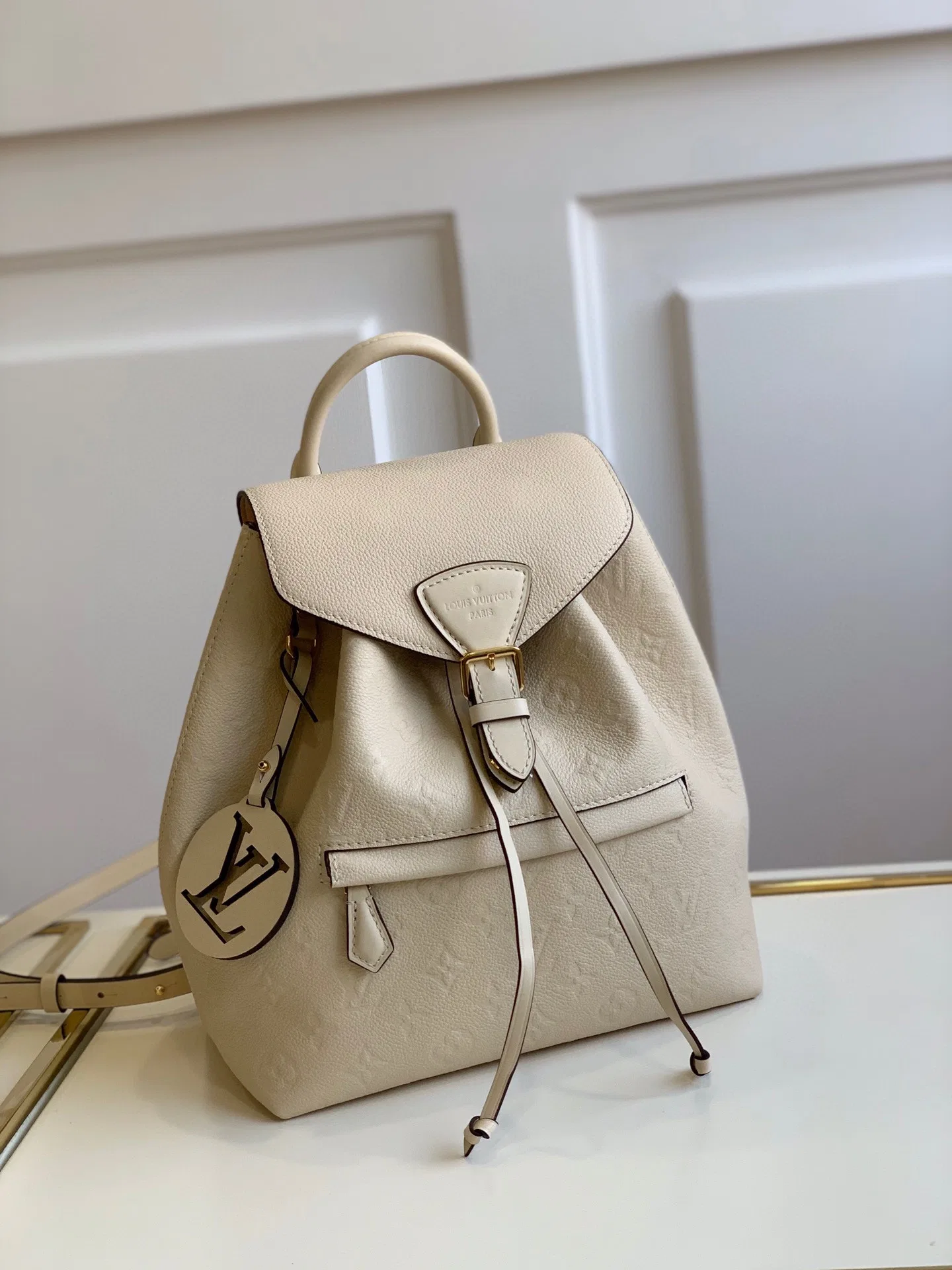 LV 27FW EJMGZXH 061 백팩 17