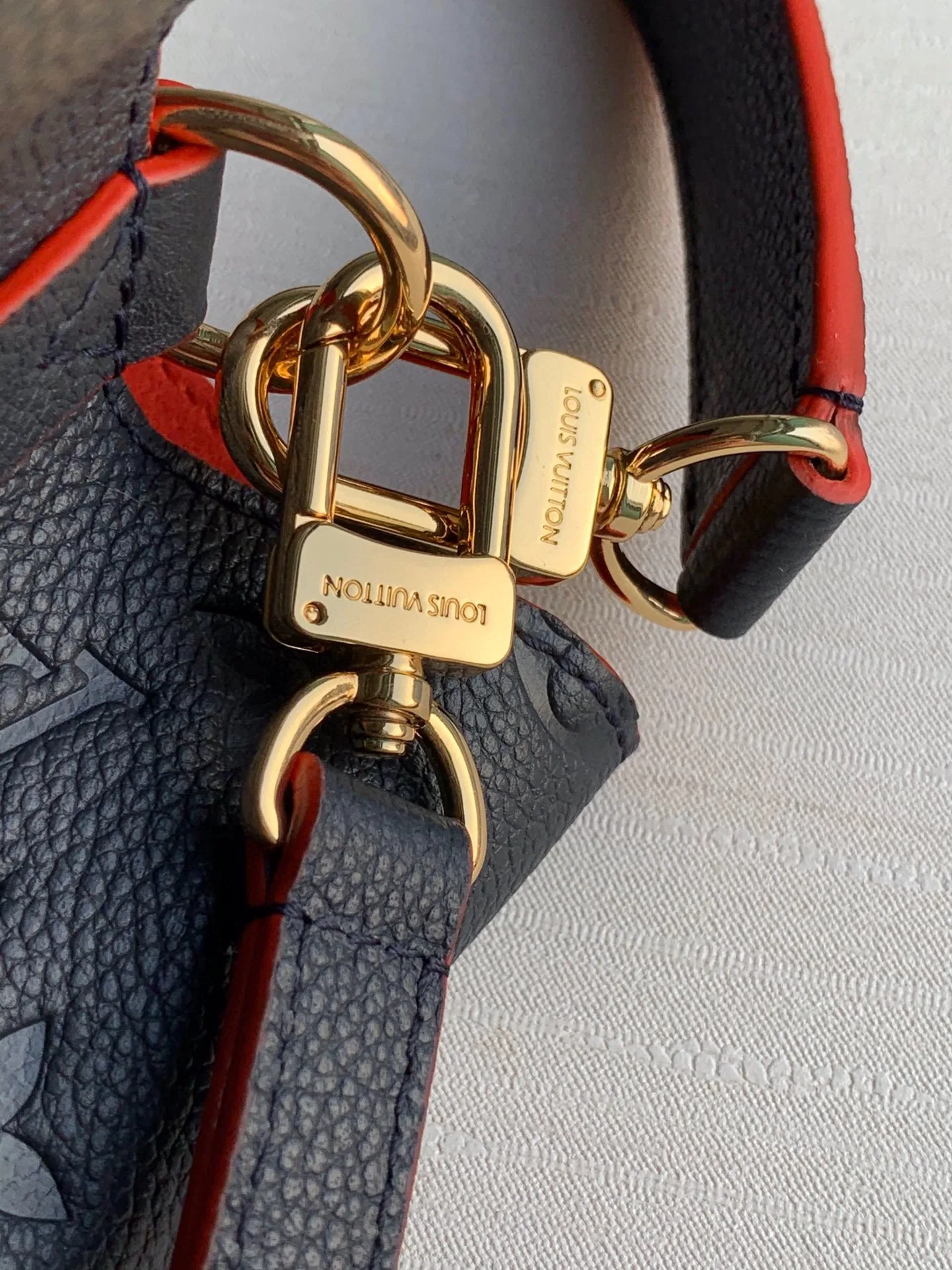 LV 27FW EJMGZXH 065 버킷백 13