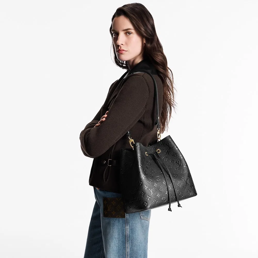 LV 27FW EJMGZXH 065 버킷백 30