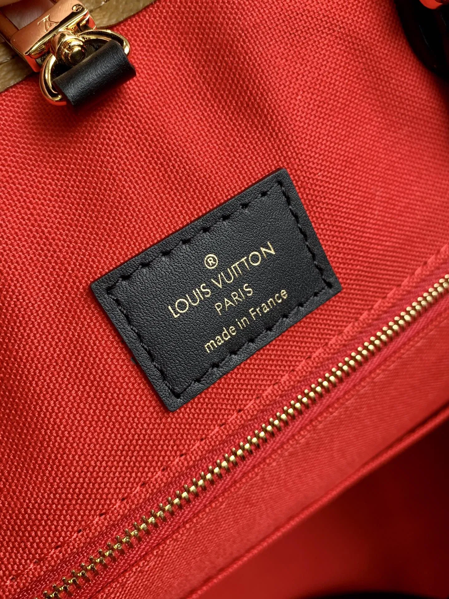 LV 27FW EJMGZXH 068 토트백 7