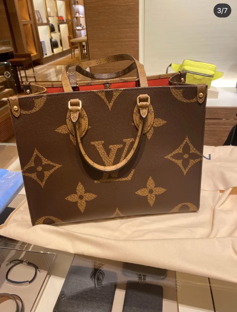 LV 27FW EJMGZXH 069 토트백 17