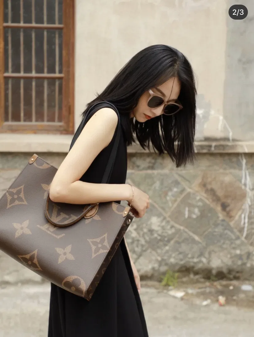 LV 27FW EJMGZXH 069 토트백 18