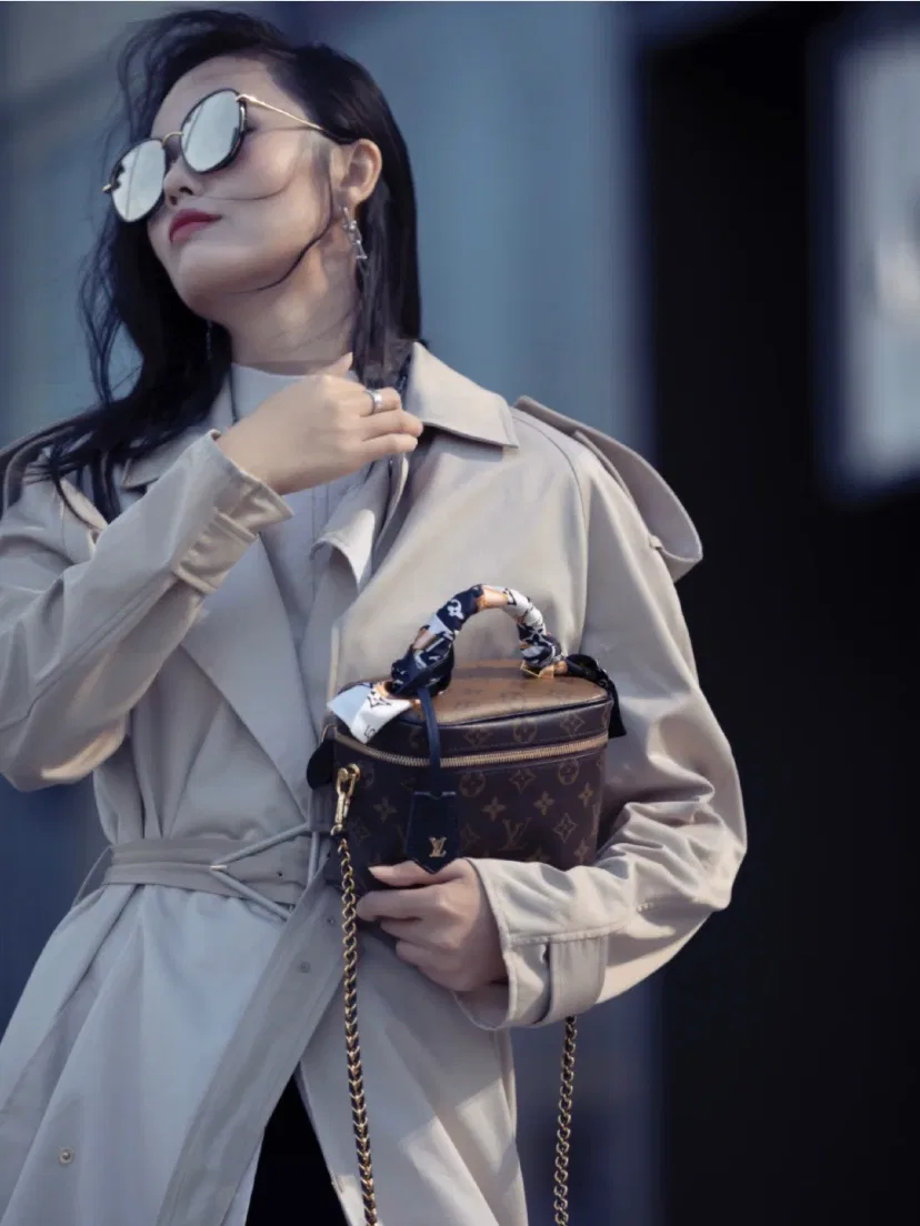 LV 27FW EJMGZXH 071 미니백 14