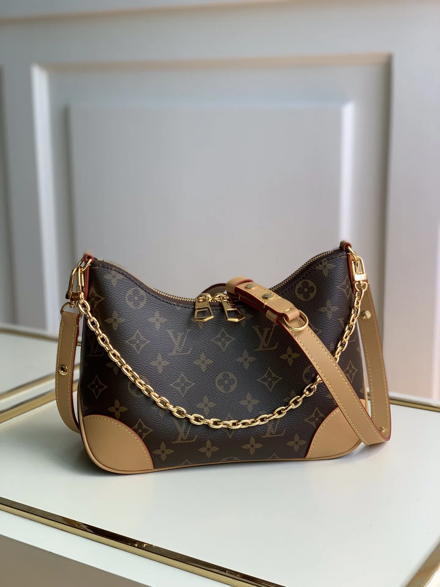 LV 27FW EJMGZXH 072 크로스백 9