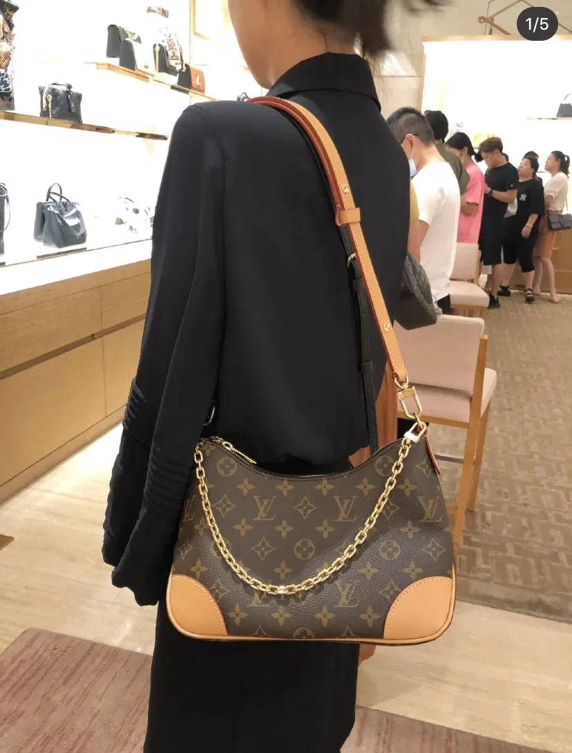 LV 27FW EJMGZXH 072 크로스백 17