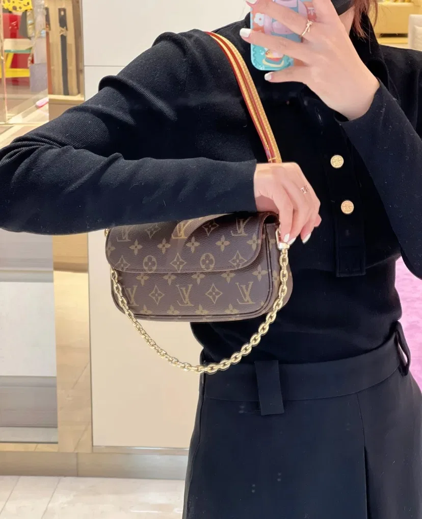 LV 27FW EJMGZXH 073 미니백 12
