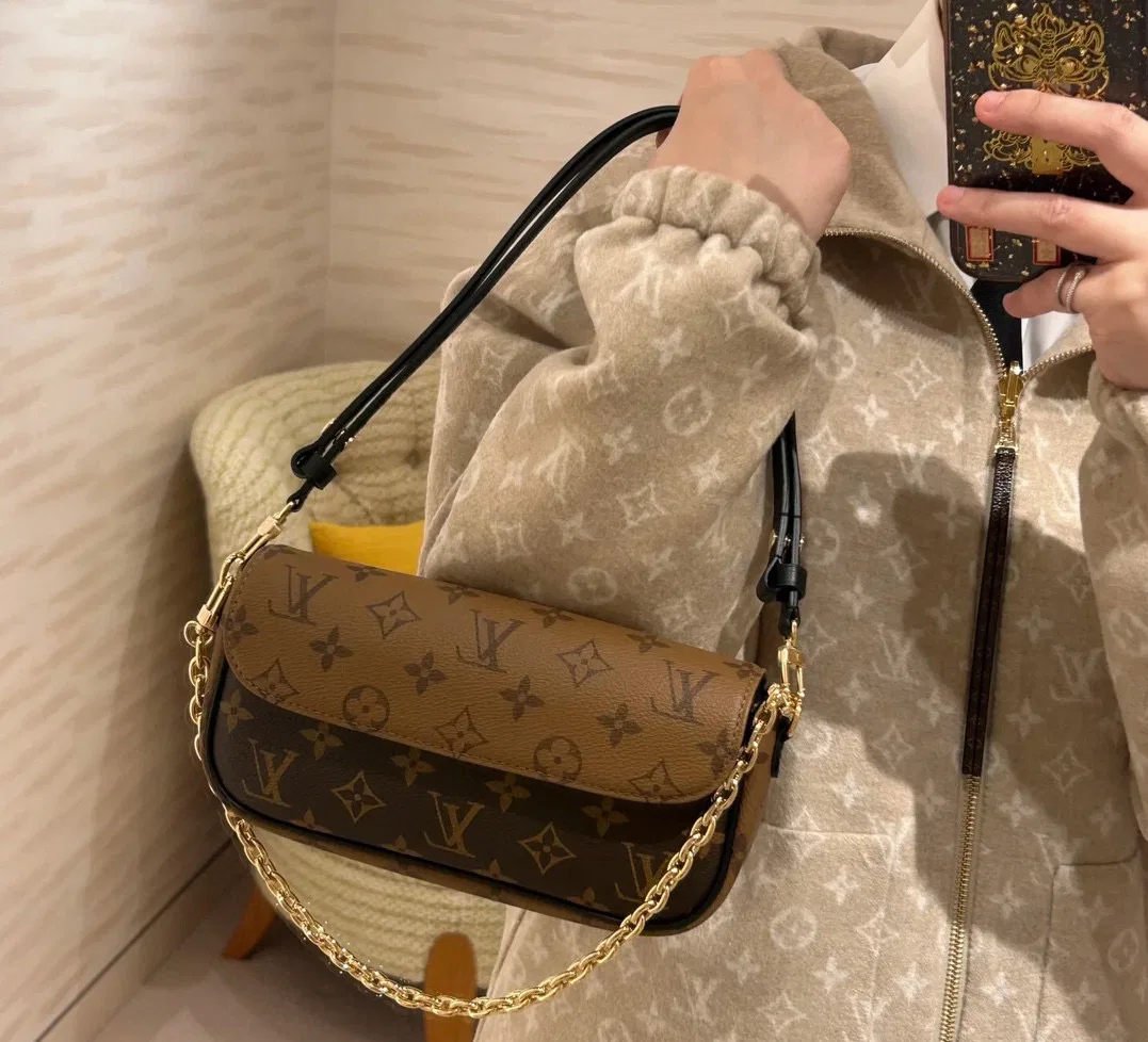 LV 27FW EJMGZXH 073 미니백 22