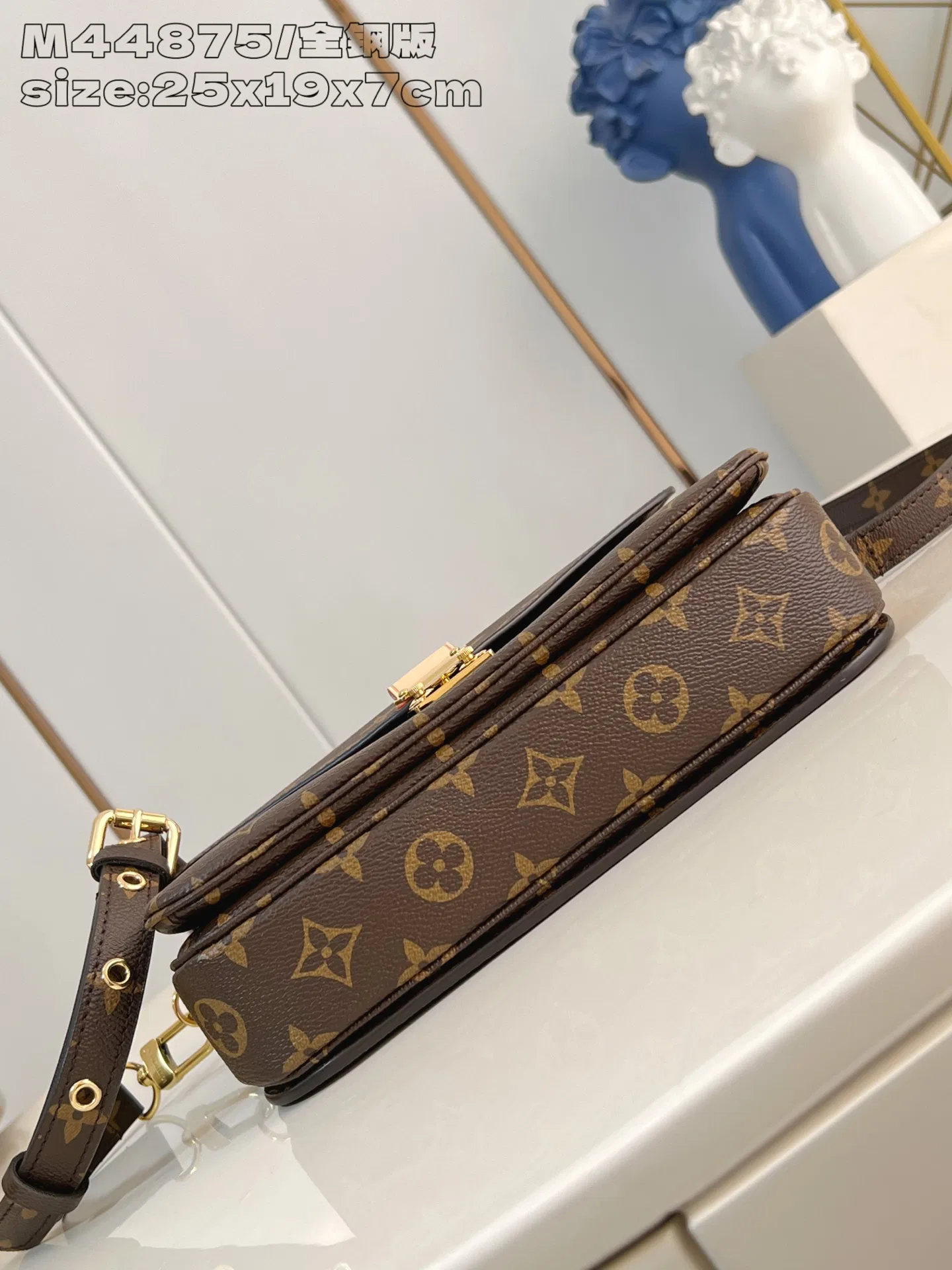 LV 27FW EJMGZXH 074 숄더백 7