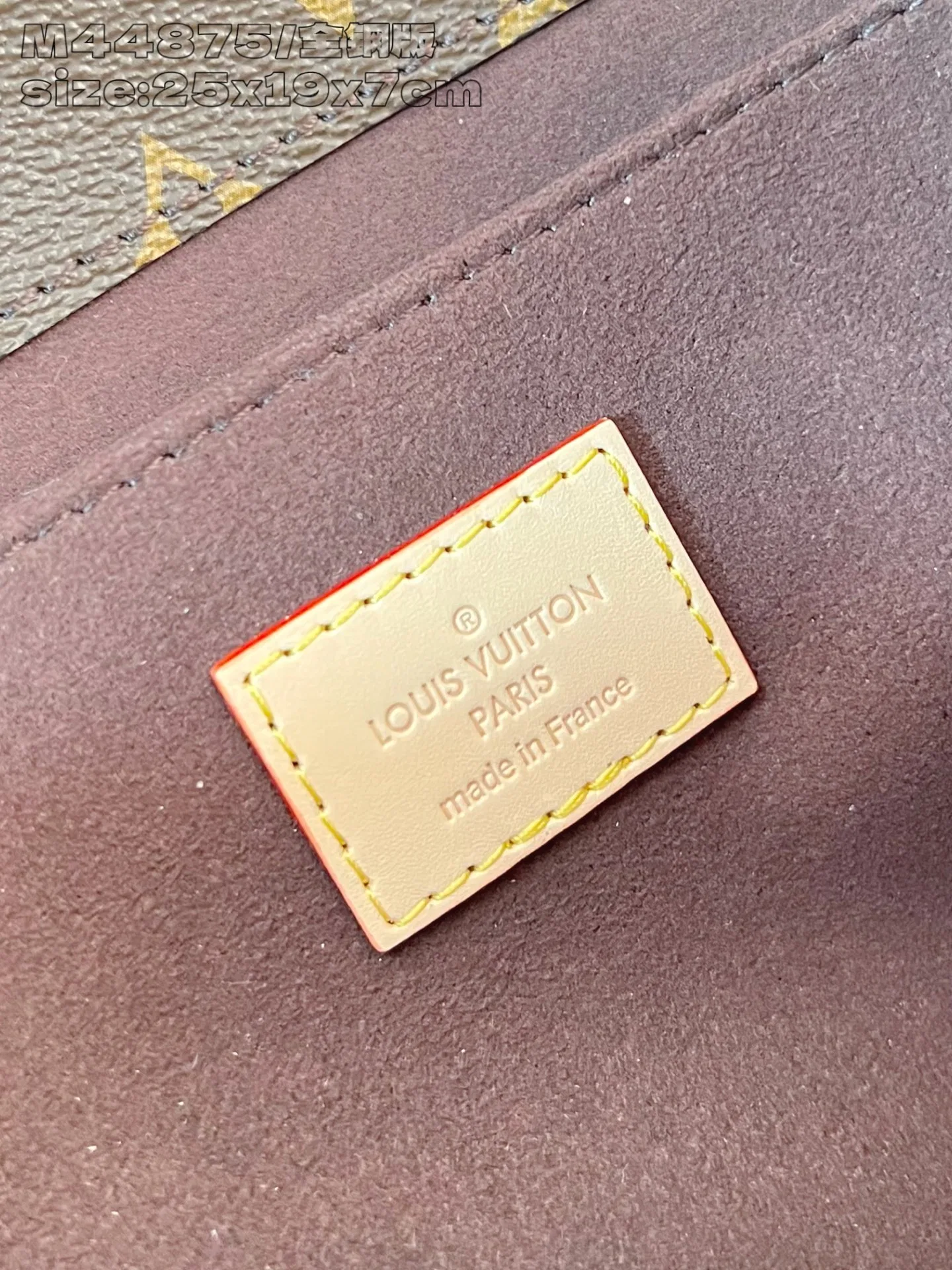LV 27FW EJMGZXH 074 숄더백 12