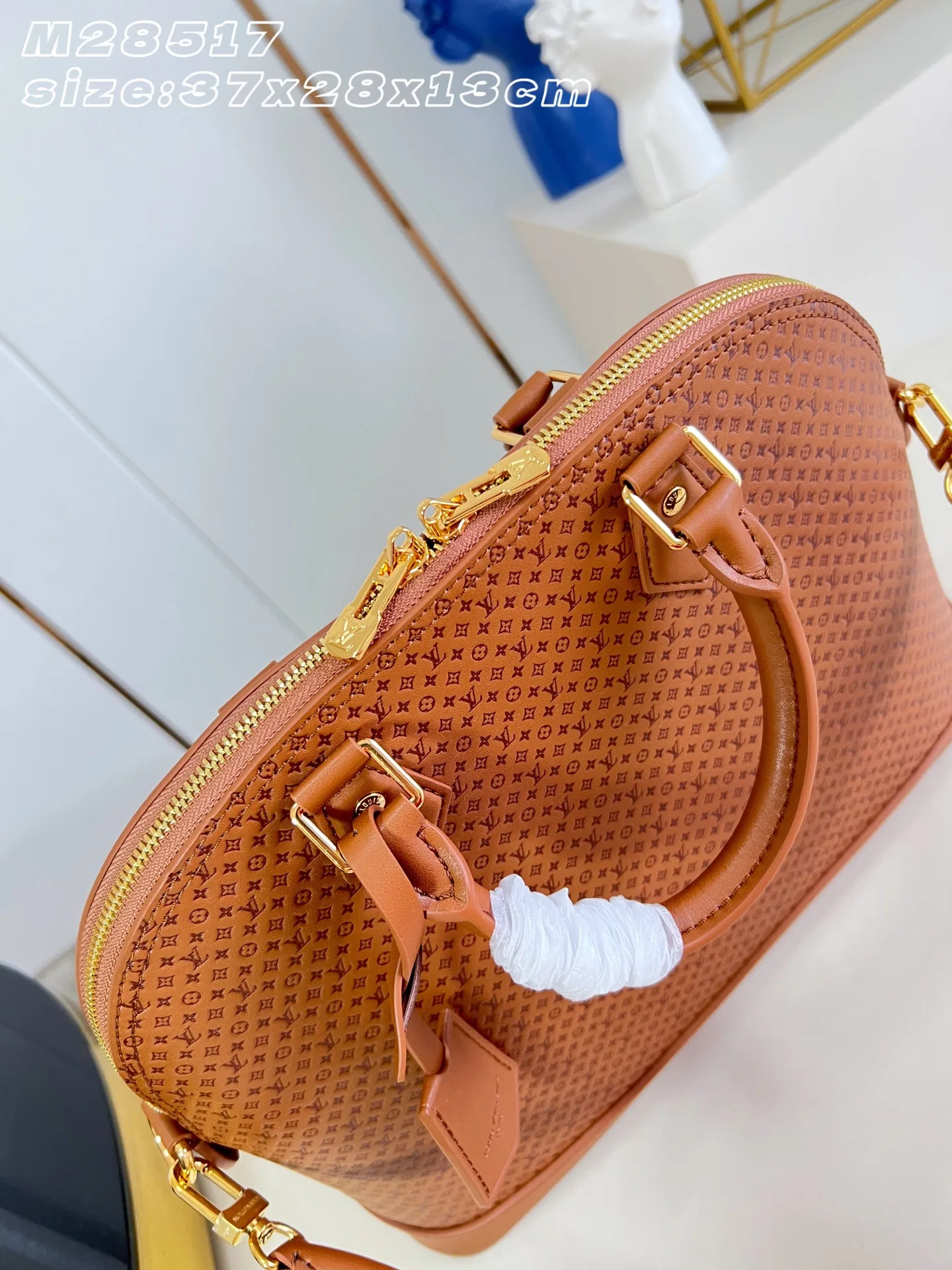 LV 27FW EJMGZXH 077 토트백 9