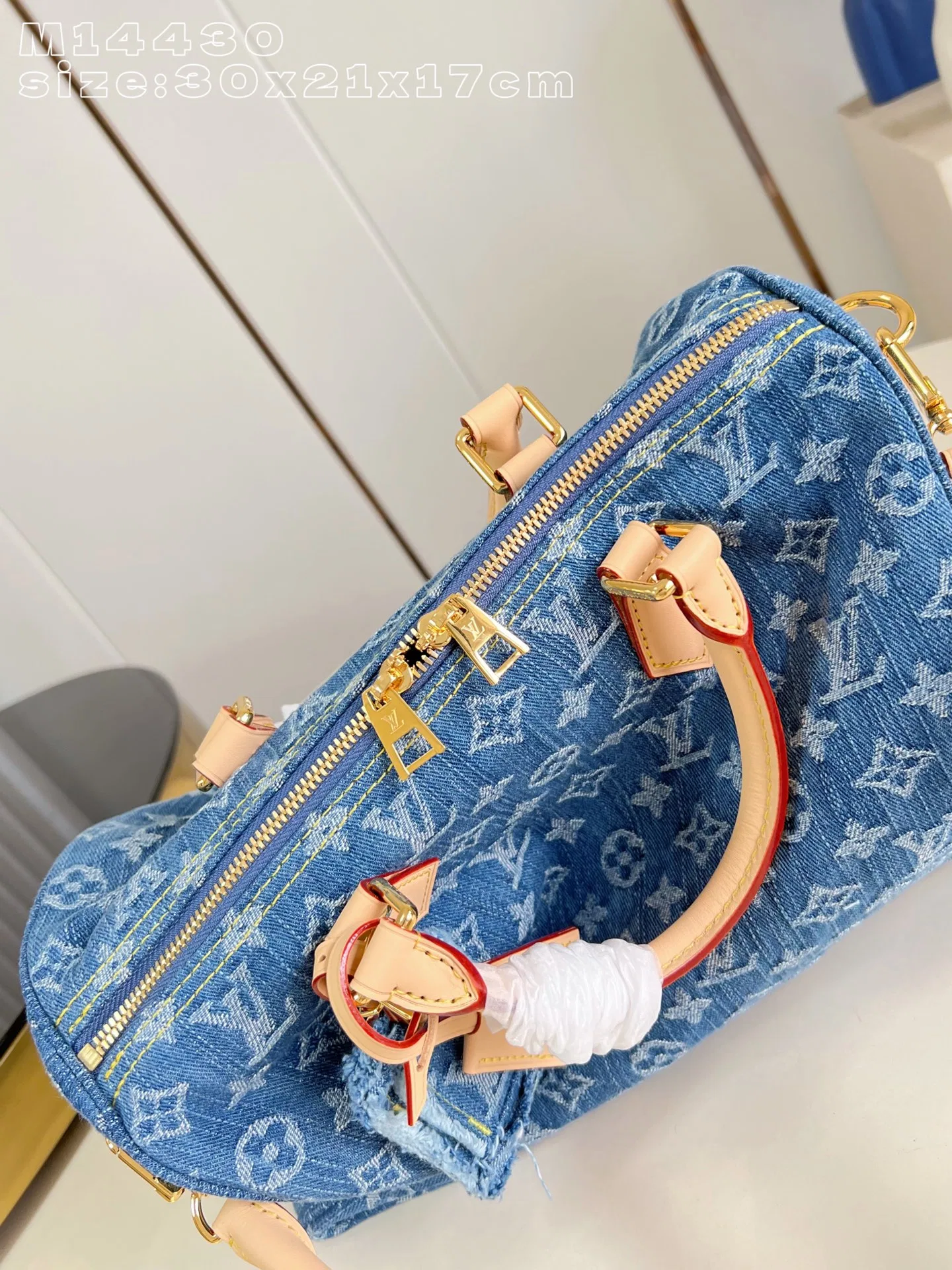 LV 27FW EJMGZXH 083 토트백 9