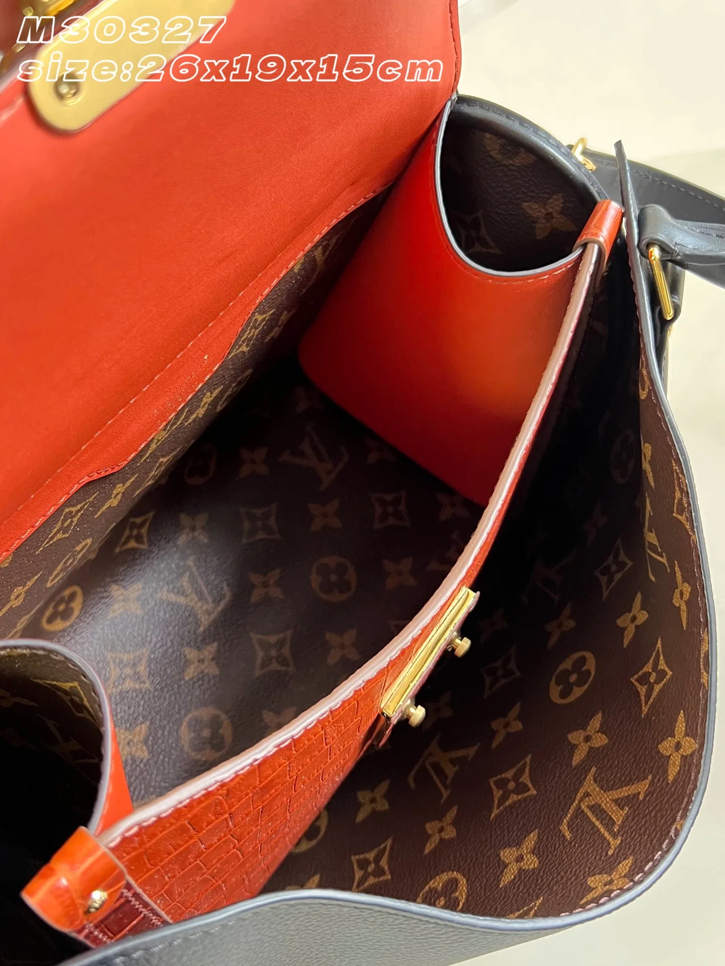LV 27FW EJMGZXH 091 숄더백 18