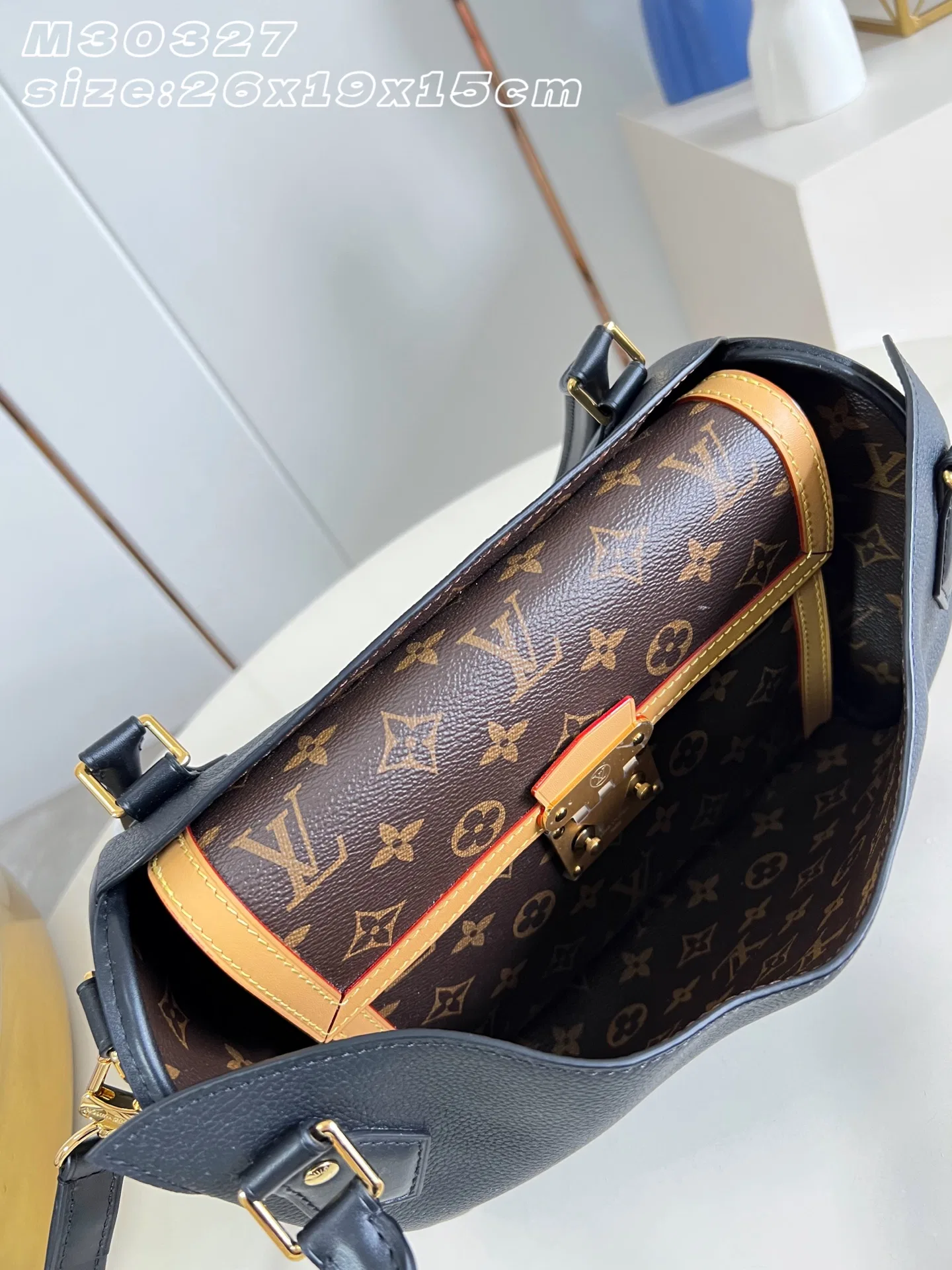 LV 27FW EJMGZXH 091 숄더백 26
