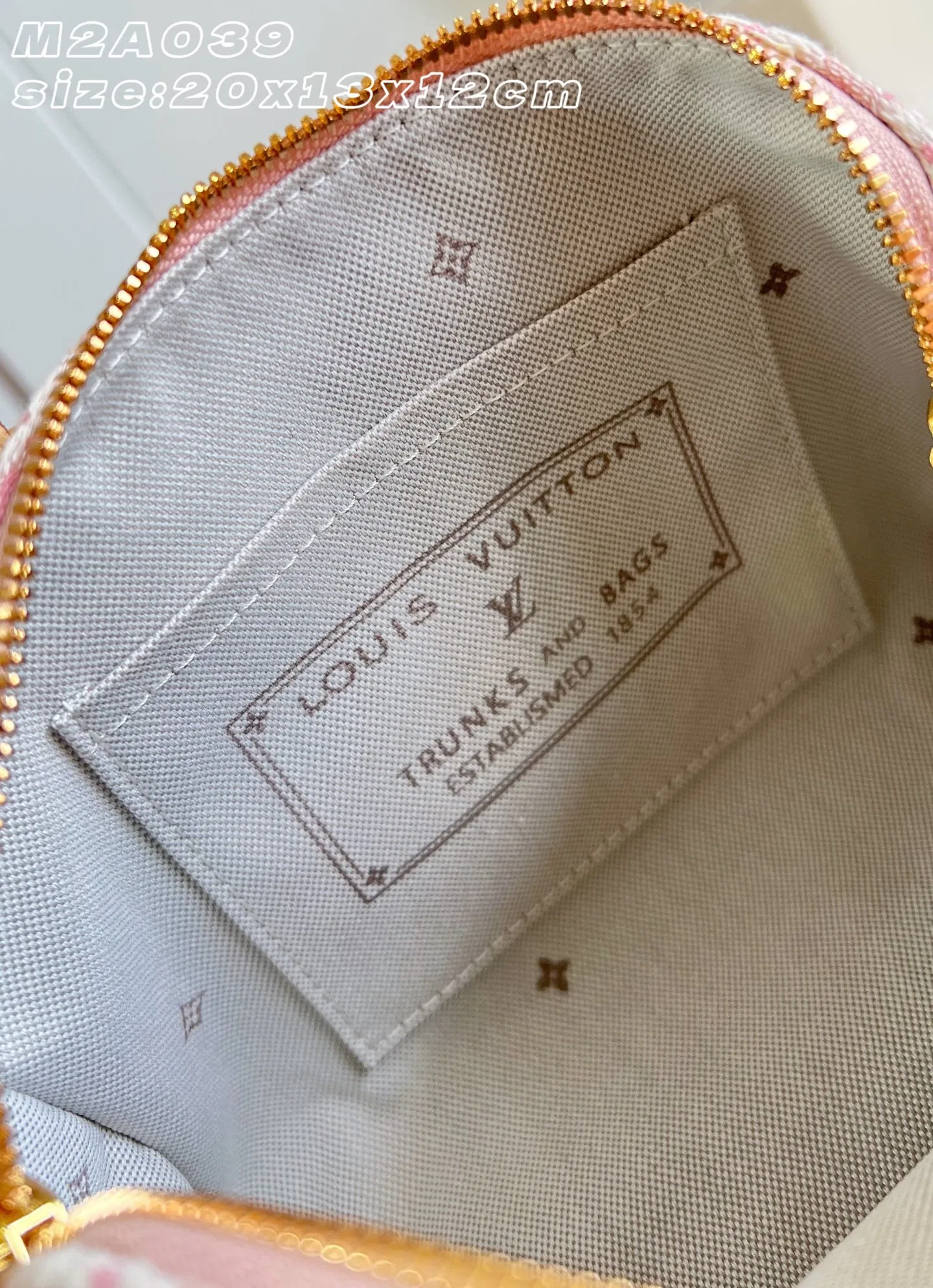LV 27FW EJMGZXH 094 토트백 11
