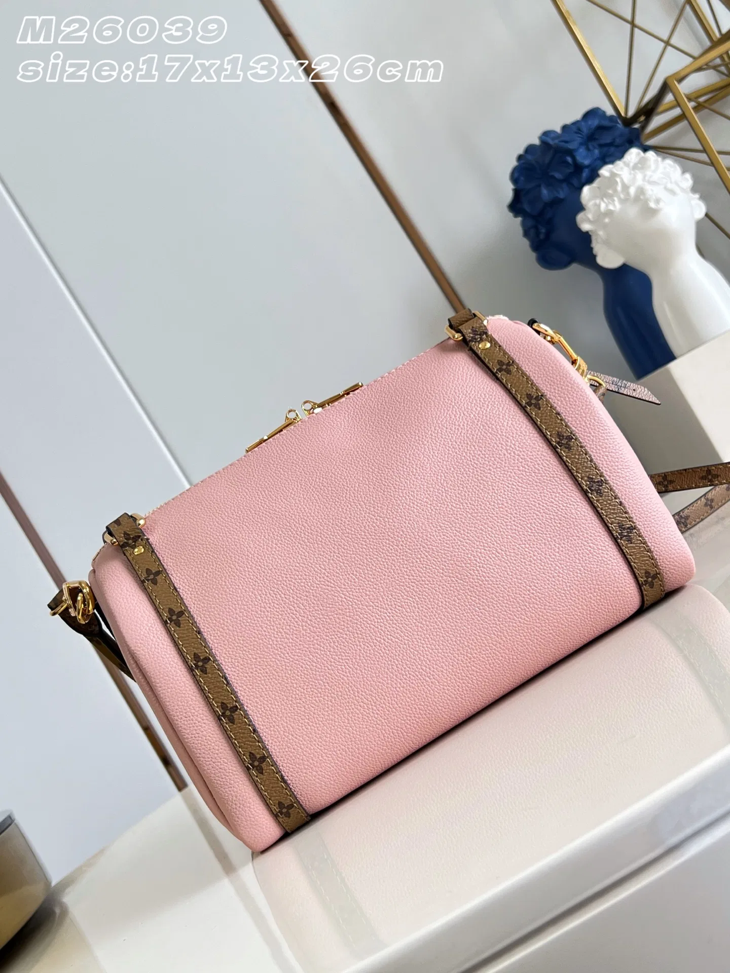 LV 27FW EJMGZXH 099 토트백 7