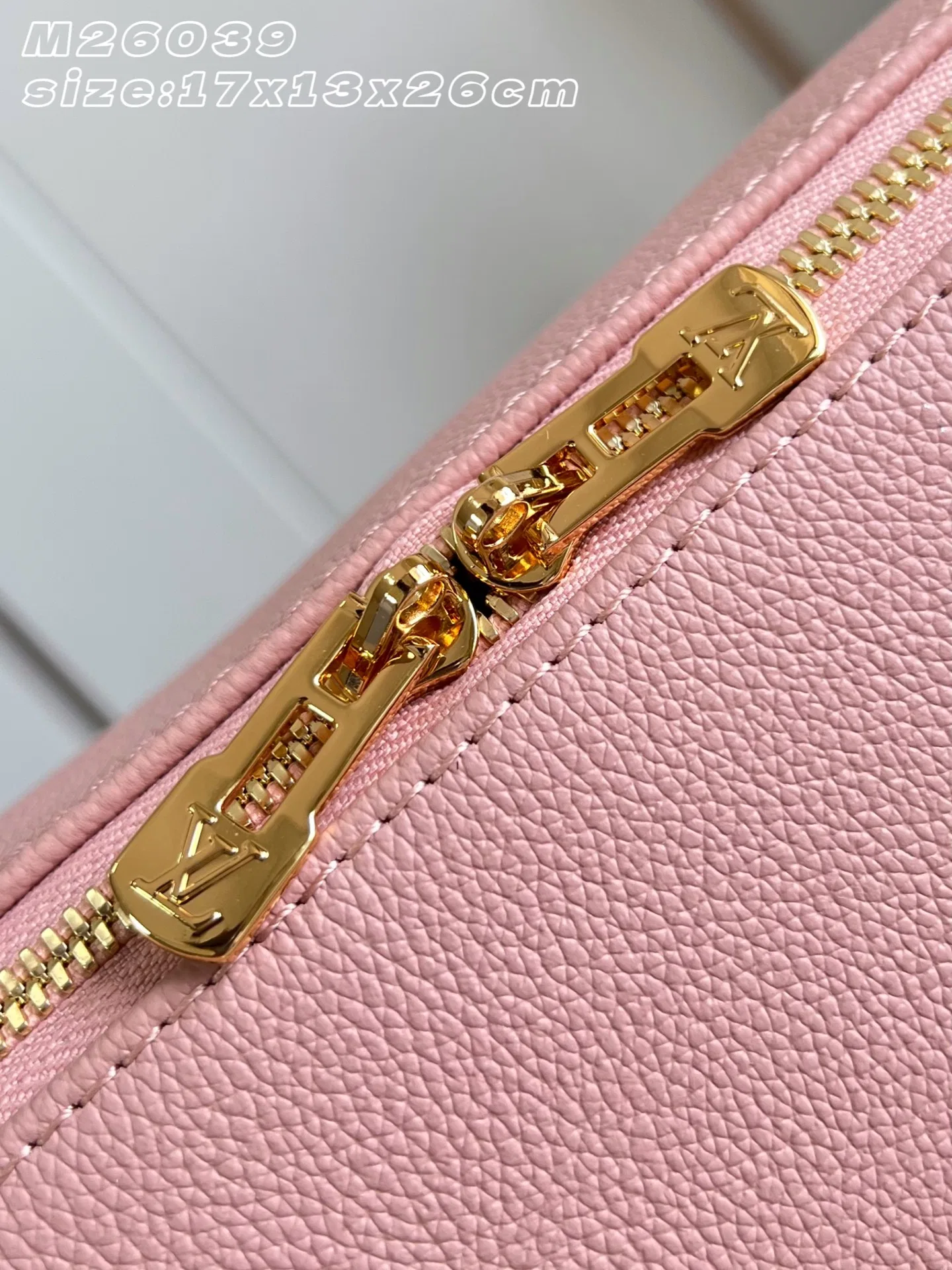 LV 27FW EJMGZXH 099 토트백 10