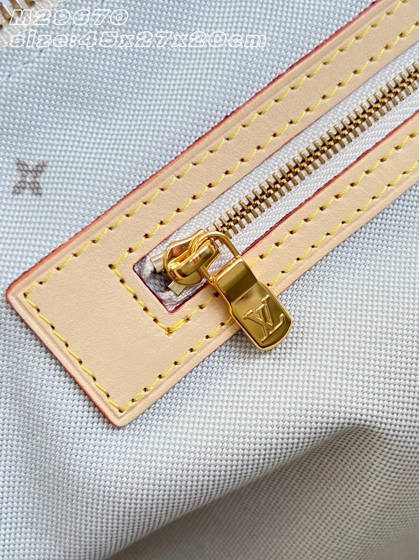 LV 27FW EJMGZXH 102 토트백 13