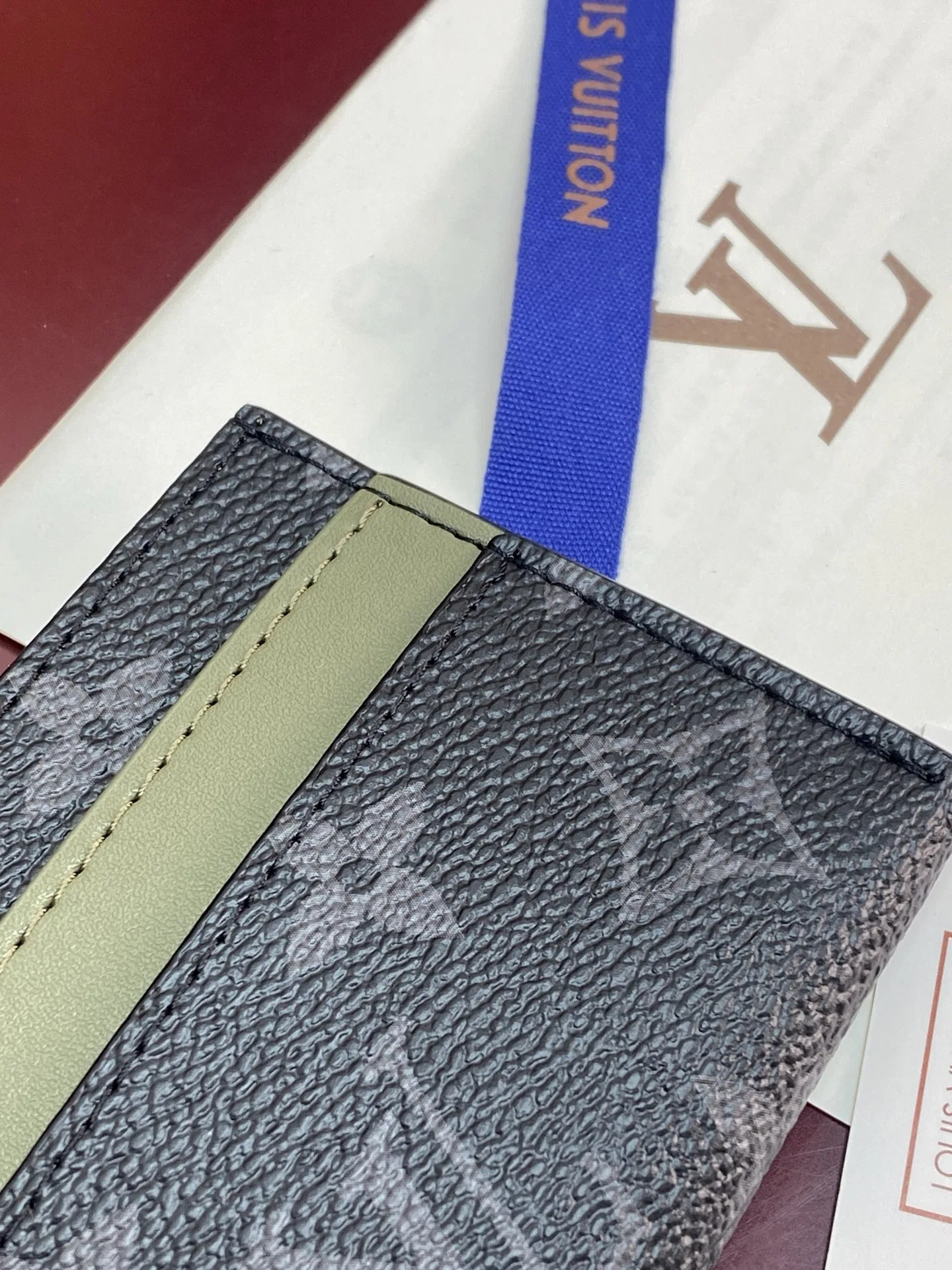 LV 27FW EJMGZXH 106 카드지갑 7
