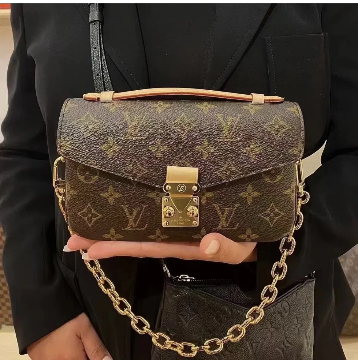 LV 27FW EJMGZXH 112 미니백 11