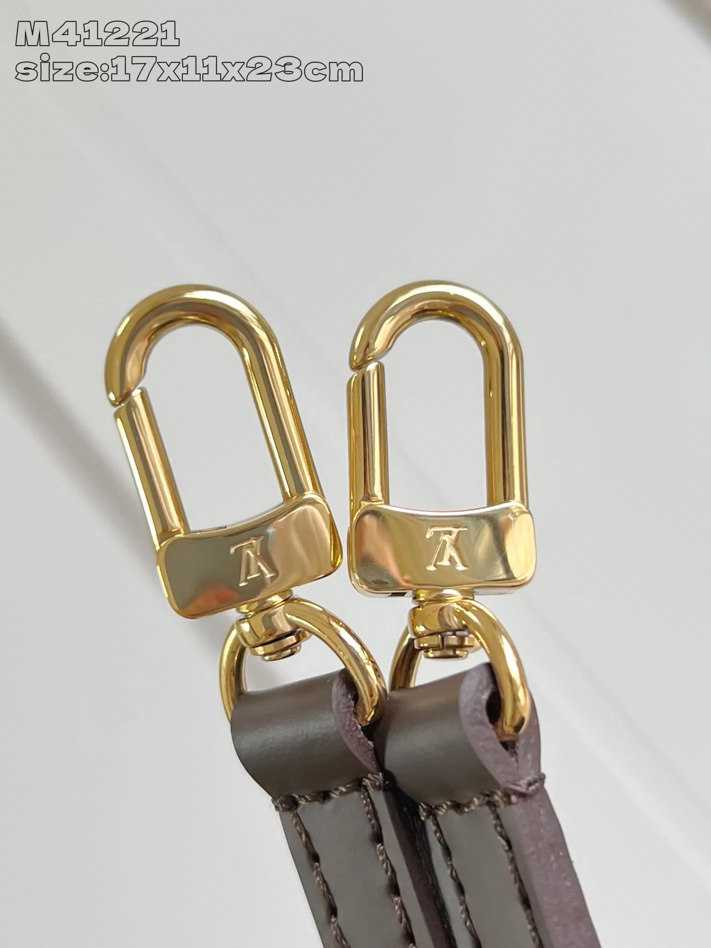 LV 27FW EJMGZXH 118 토트백 13