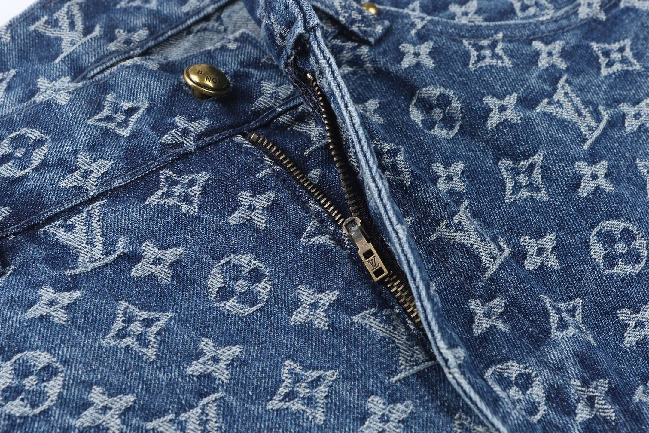 LV 27FW FVAHDTN 009 데님숏츠 7