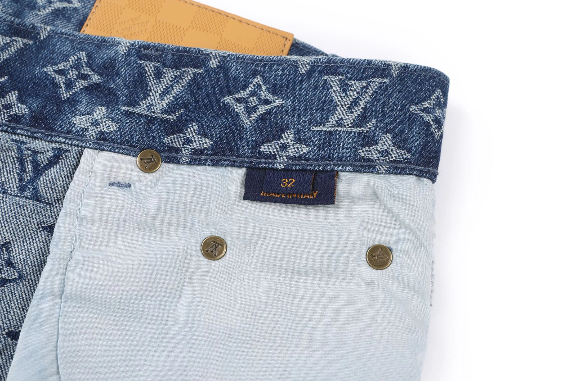 LV 27FW FVAHDTN 009 데님숏츠 8