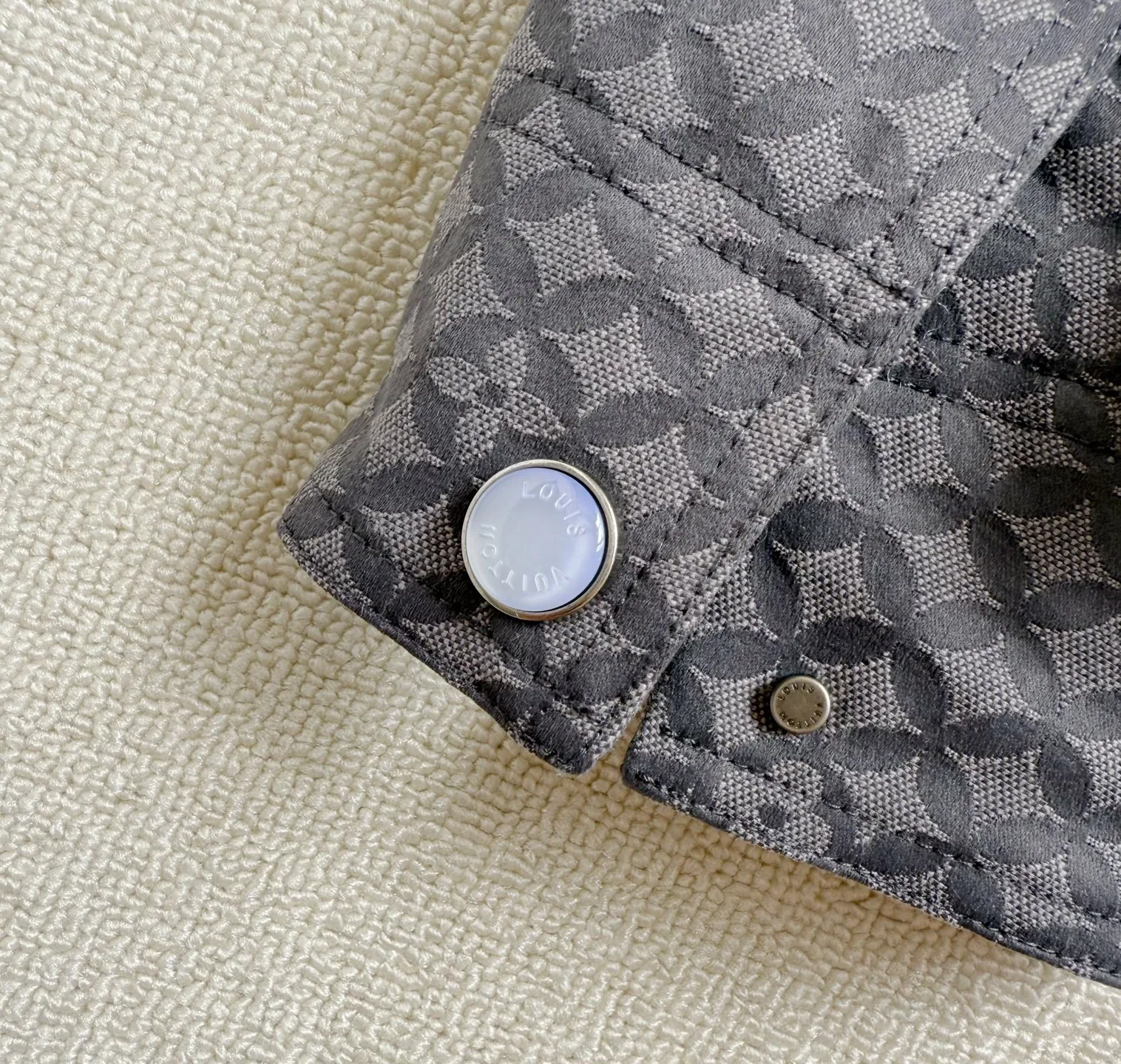 LV 27FW FVAHDTN 011 자켓 8