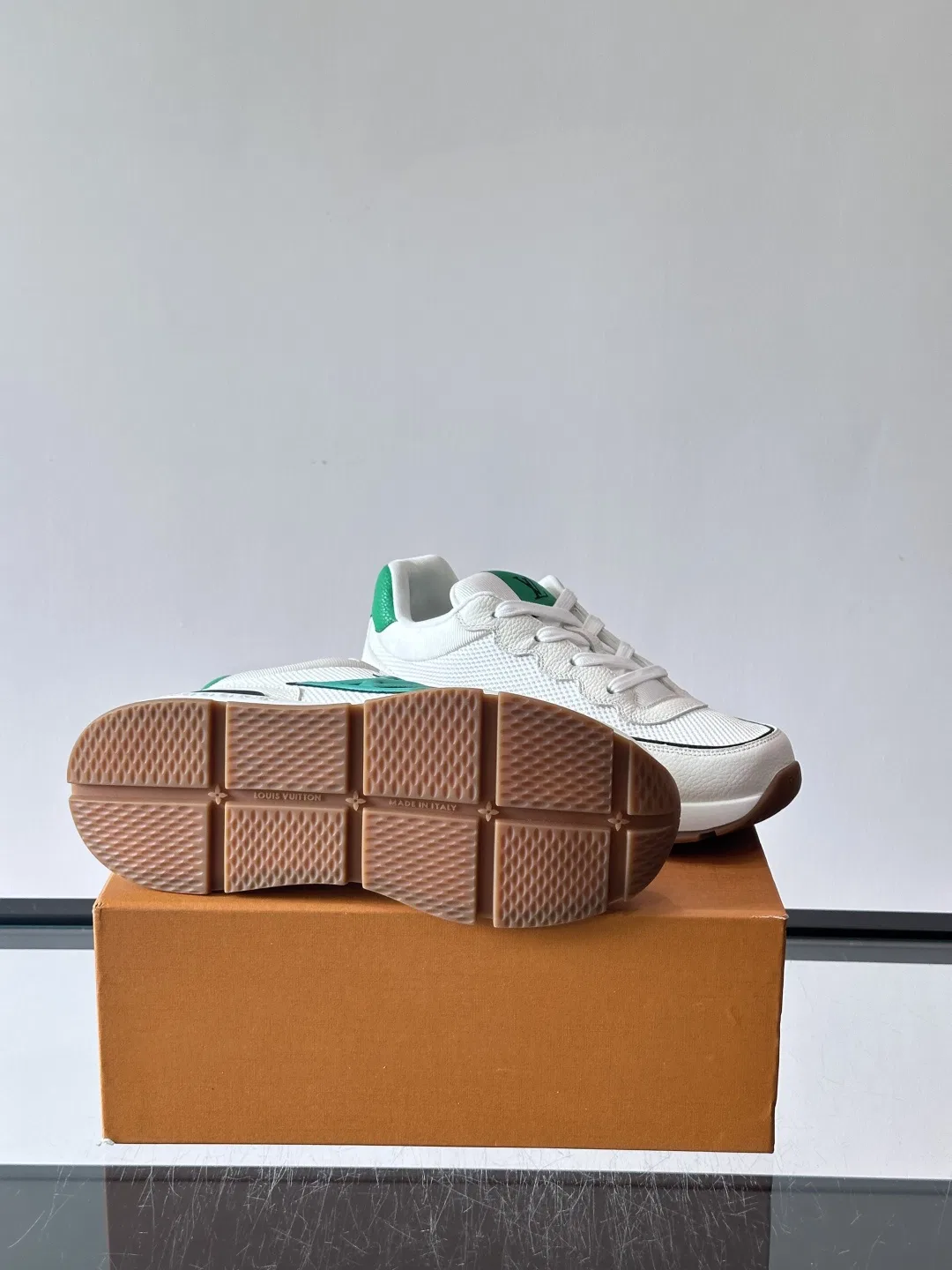 LV 27FW HOSLVLO 003 스니커즈 9