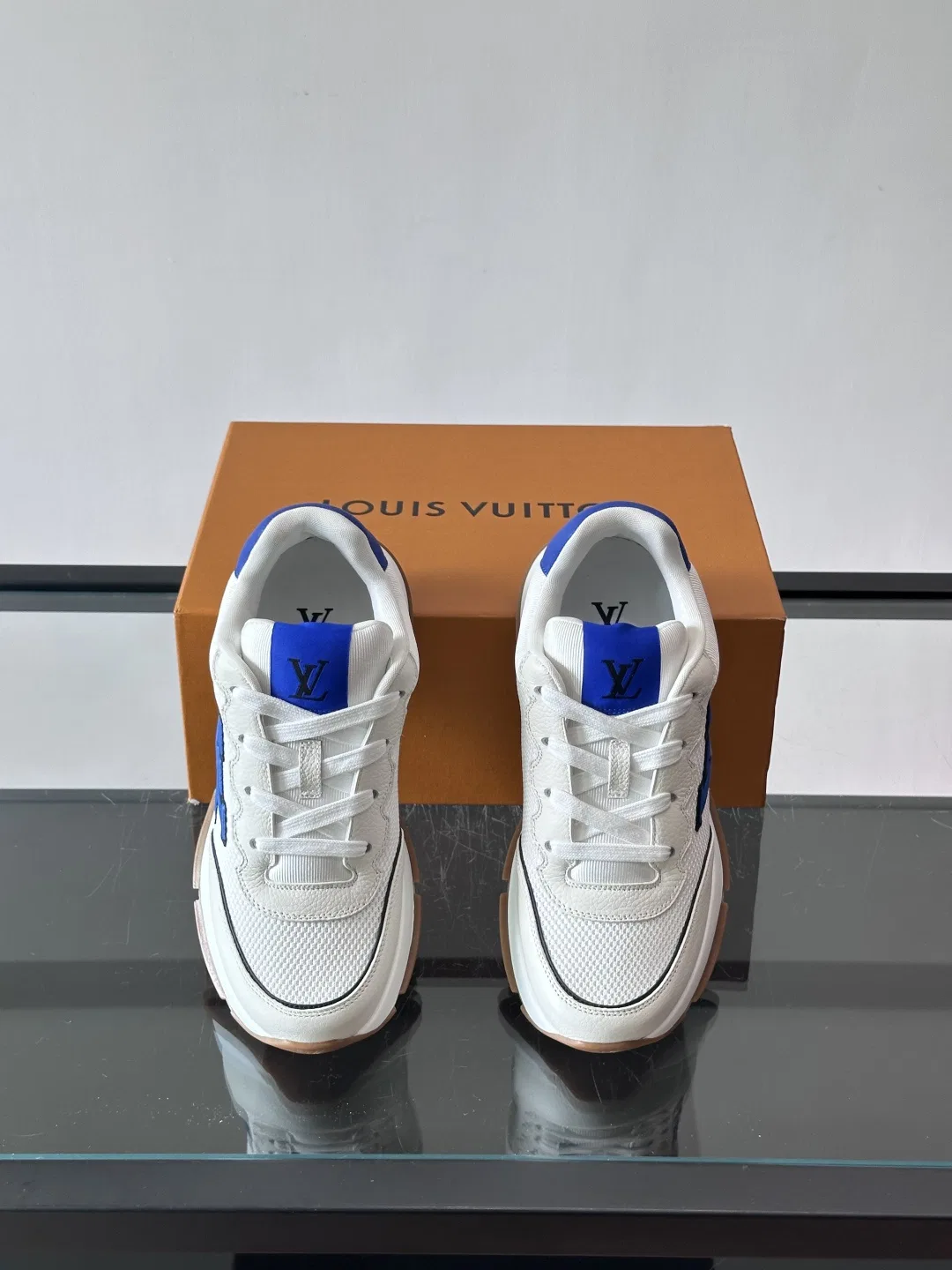 LV 27FW HOSLVLO 003 스니커즈 15