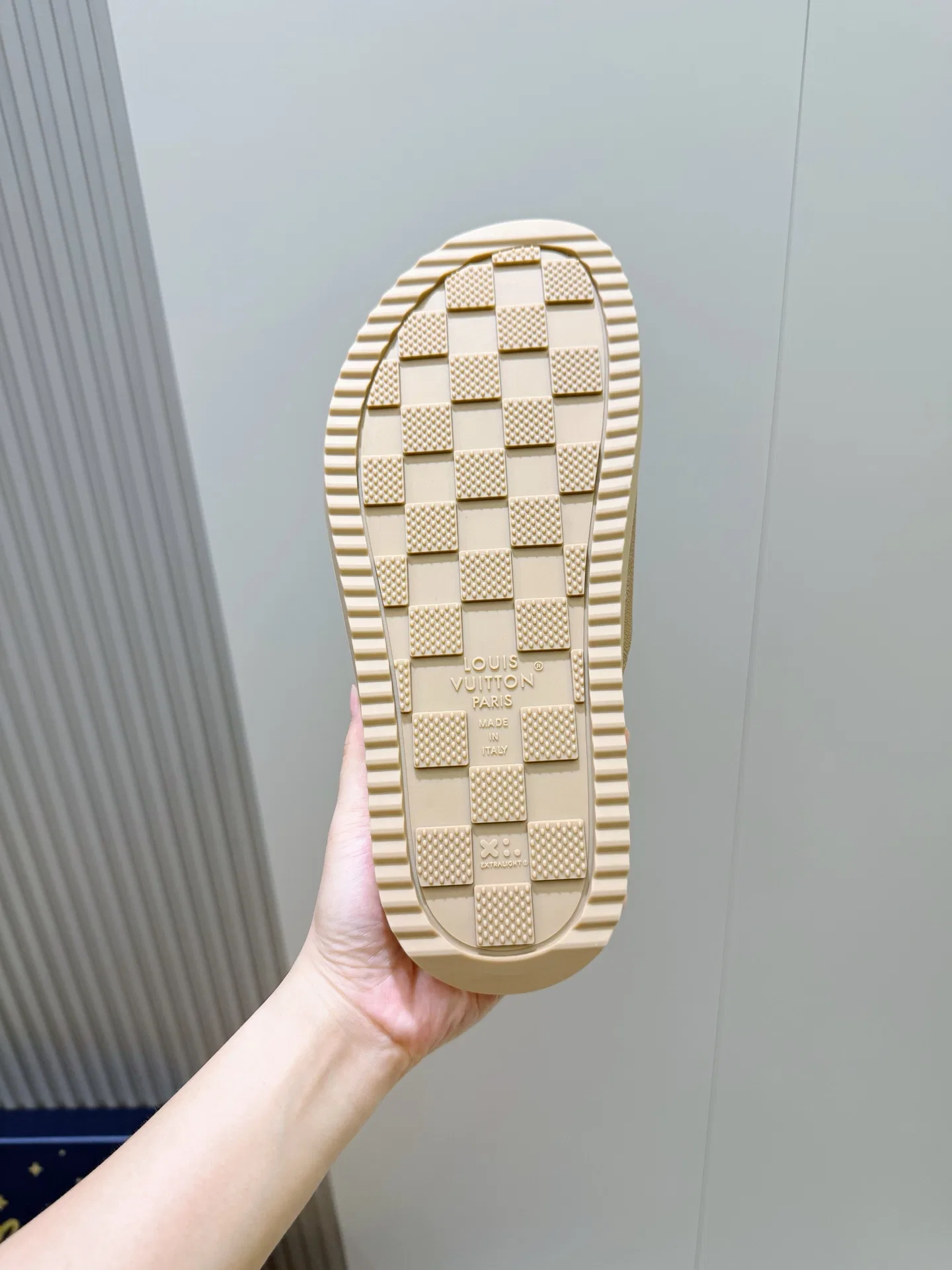 LV 27FW HOSLVLO 004 슬리퍼 12