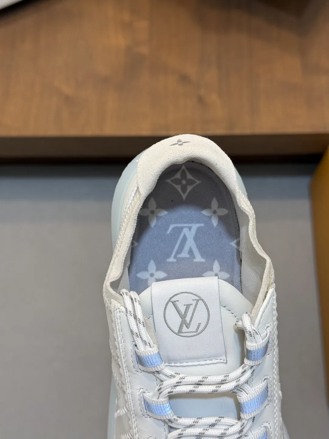 LV 27FW HOSLVLO 005 운동화 7
