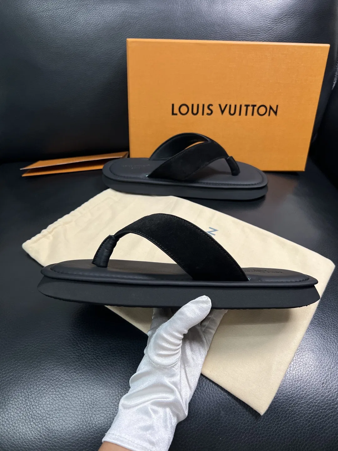 LV 27FW HOSLVLO 007 쪼리 14