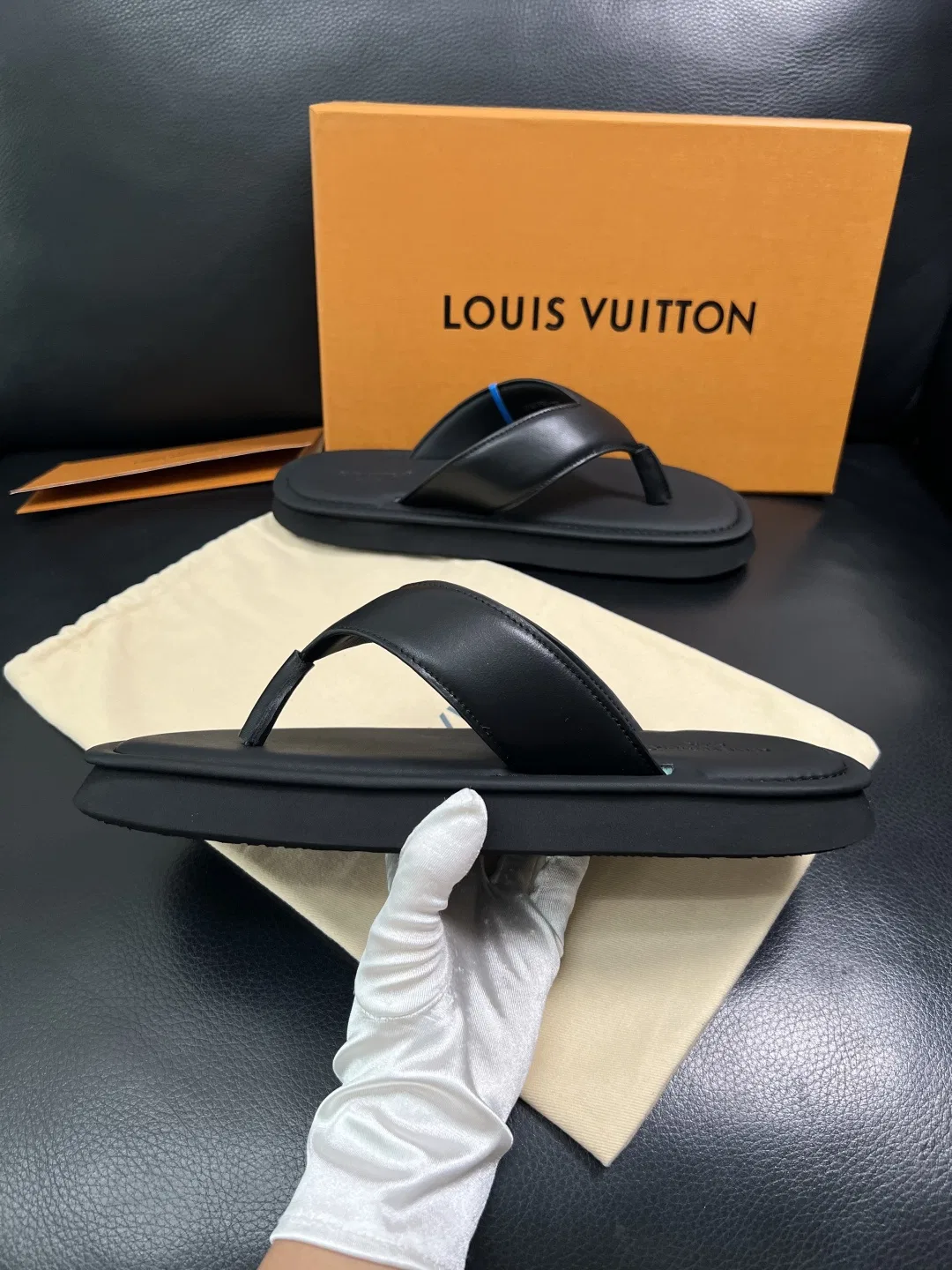 LV 27FW HOSLVLO 007 쪼리 32