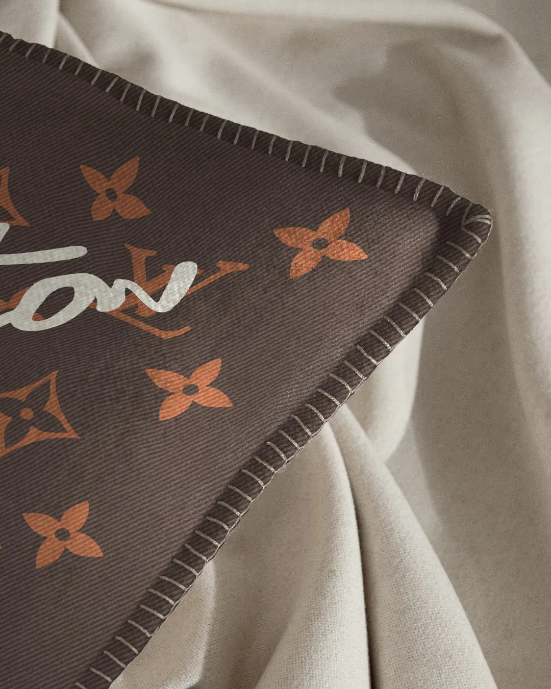 LV 27FW IOVASIY 005 담요 9