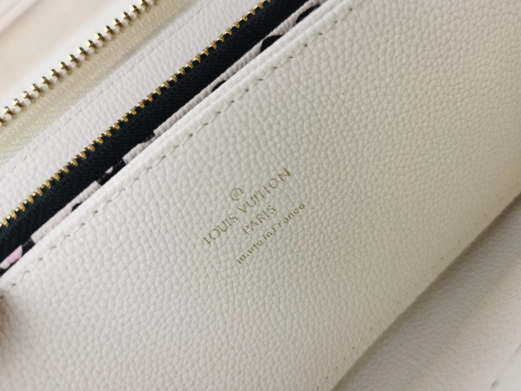 LV 27FW JBJVXGJ 042 장지갑 8